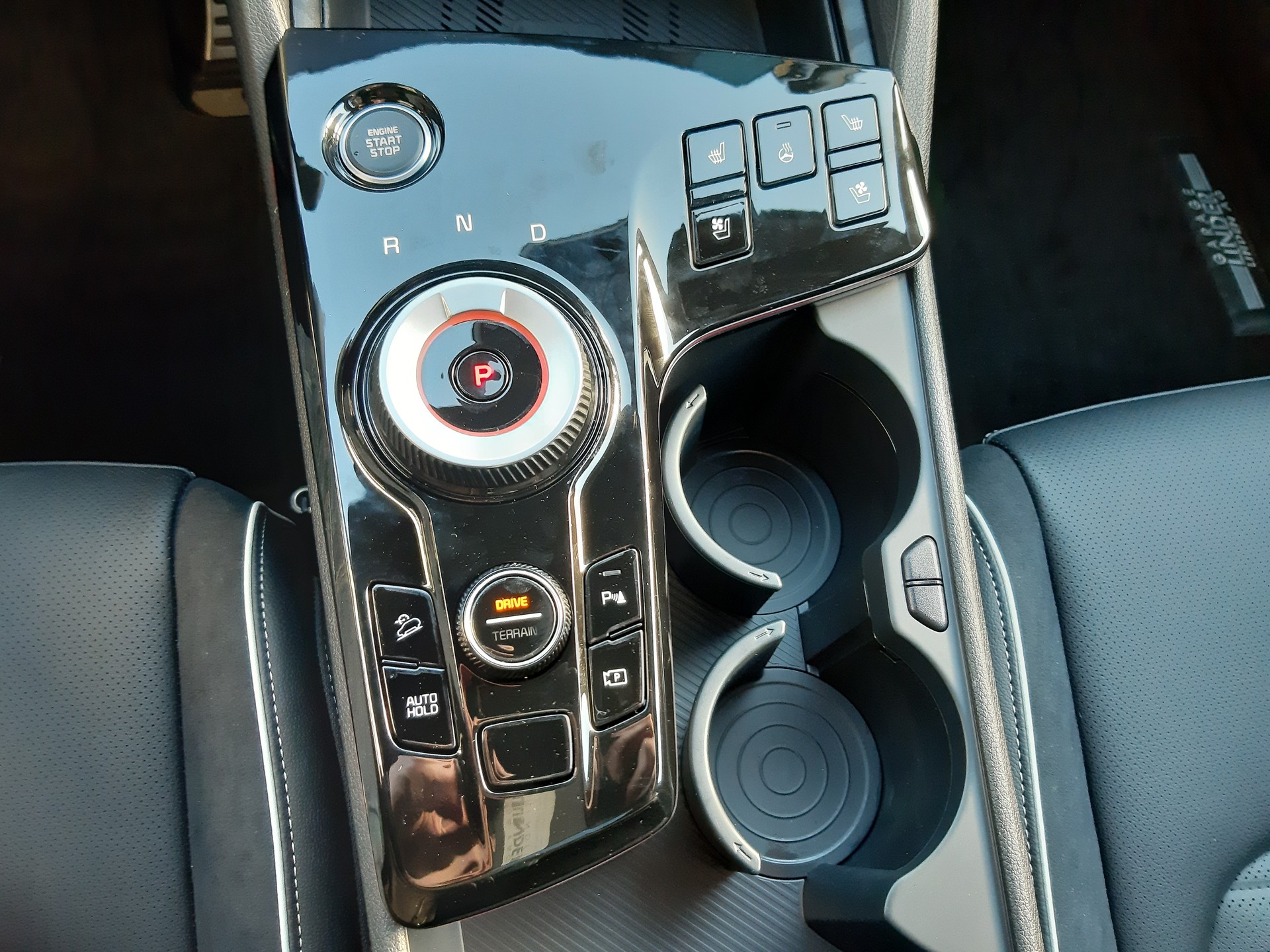 KIA Sportage 1.6T-GDi HEV GT-Line 4x4 A-image-9
