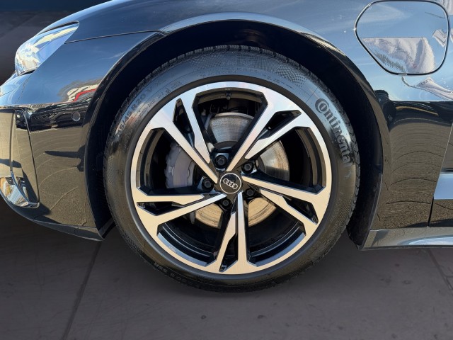 AUDI e-tron GT quattro-image-8