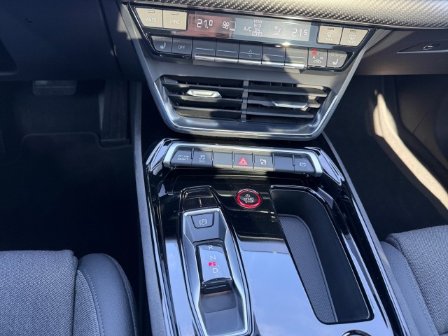 AUDI e-tron GT quattro-image-14