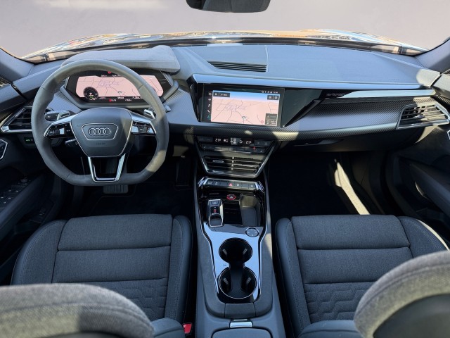 AUDI e-tron GT quattro-image-11