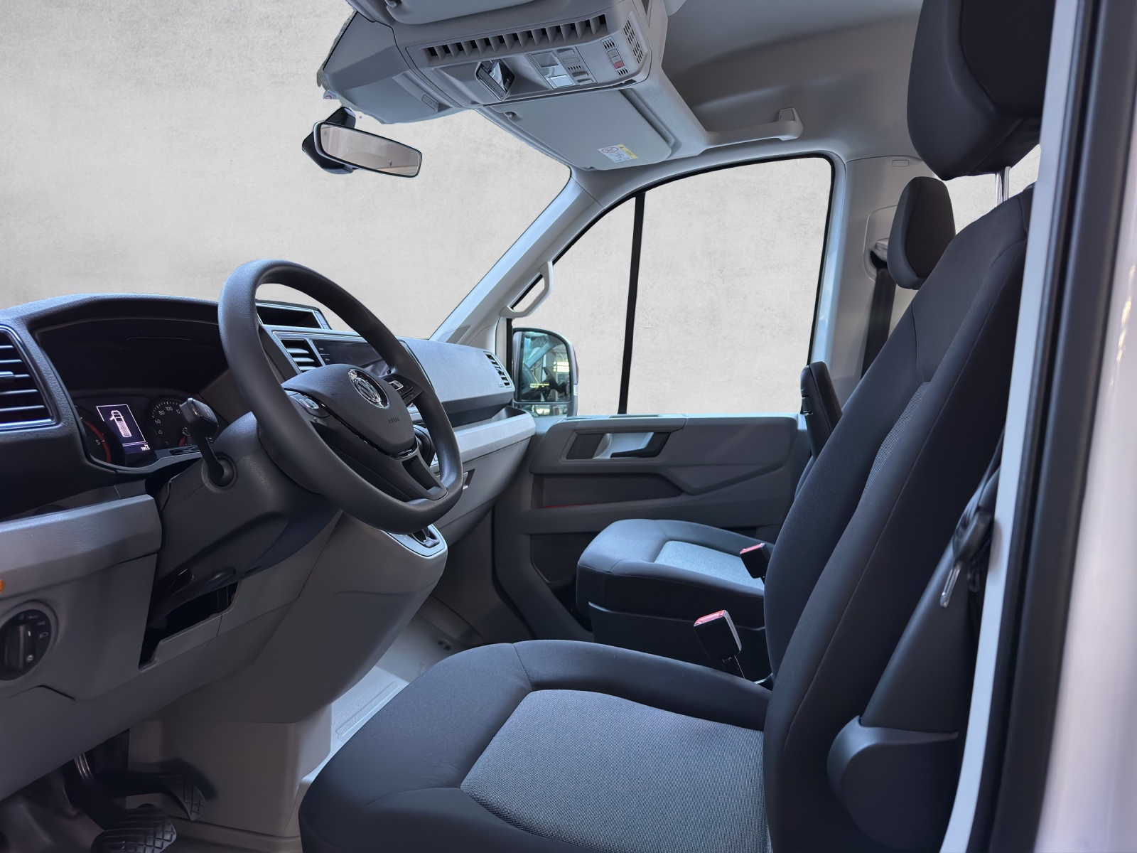 VW Crafter 35 2.0 BiTDI Entry L4 A-image-5