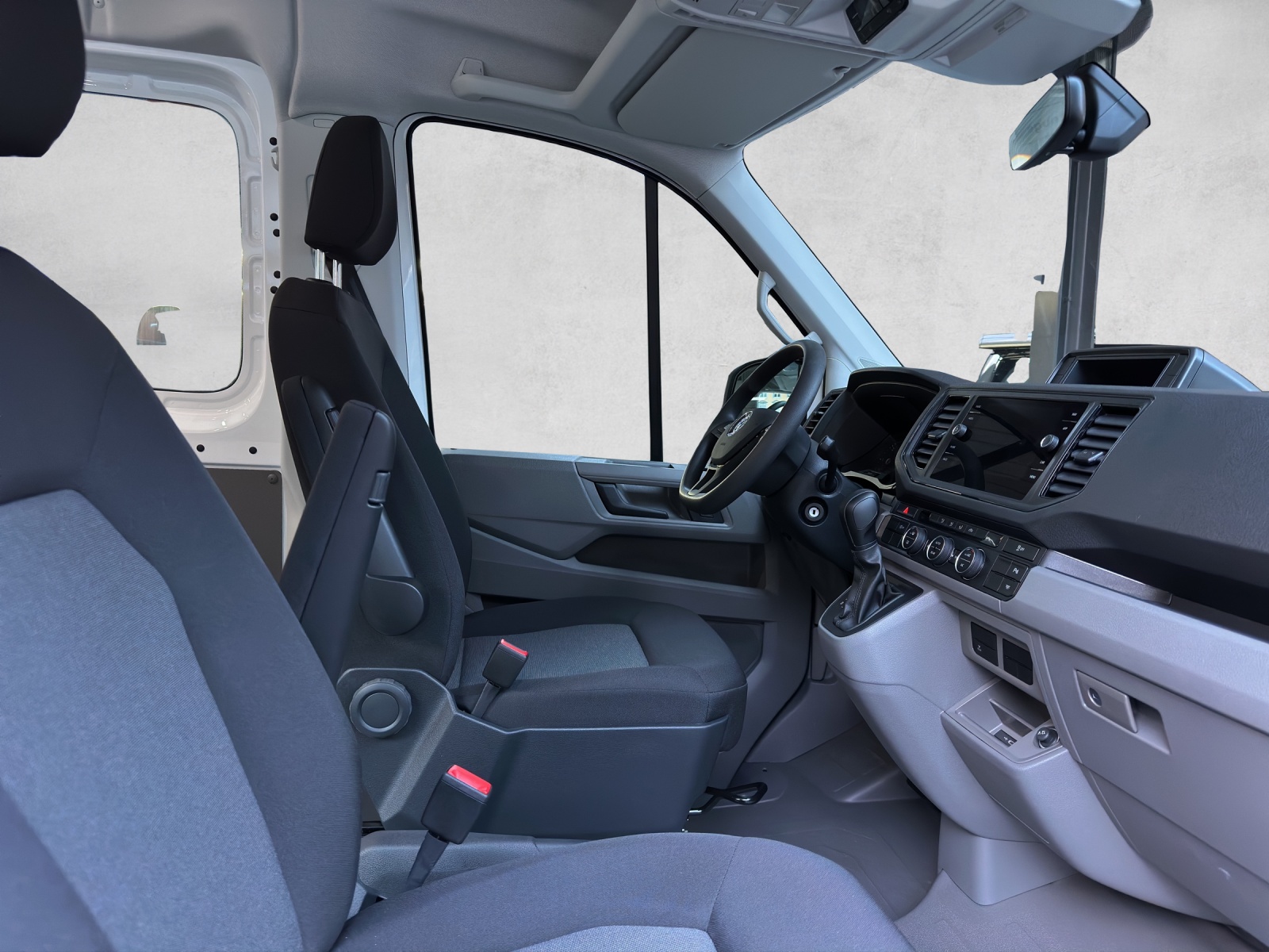 VW Crafter 35 2.0 BiTDI Entry L4 A-image-9