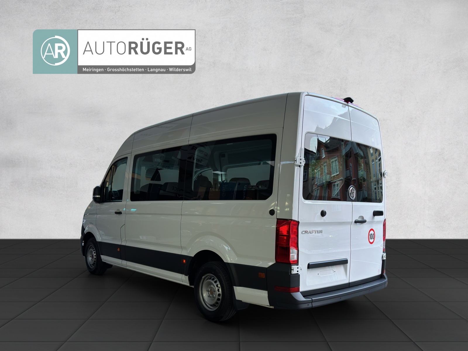VW Crafter 35 2.0 BiTDI Entry L4 A-image-3