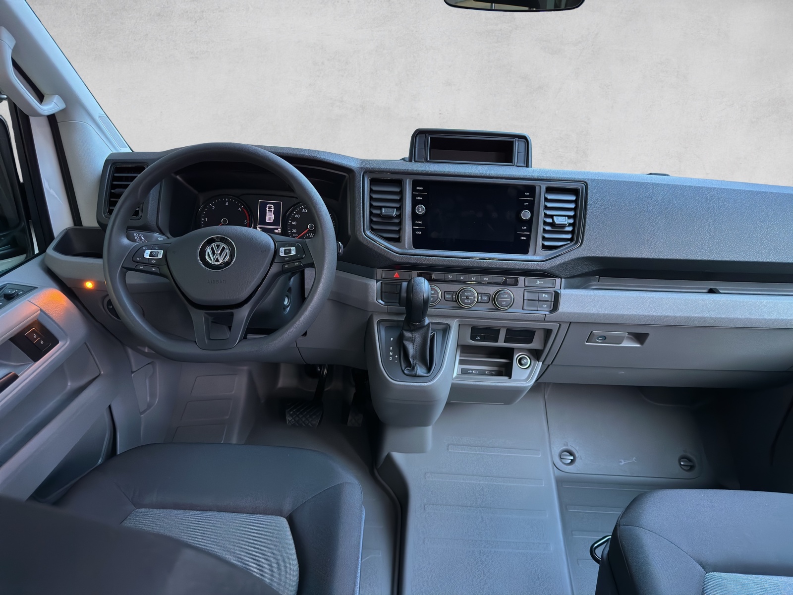 VW Crafter 35 2.0 BiTDI Entry L4 A-image-8