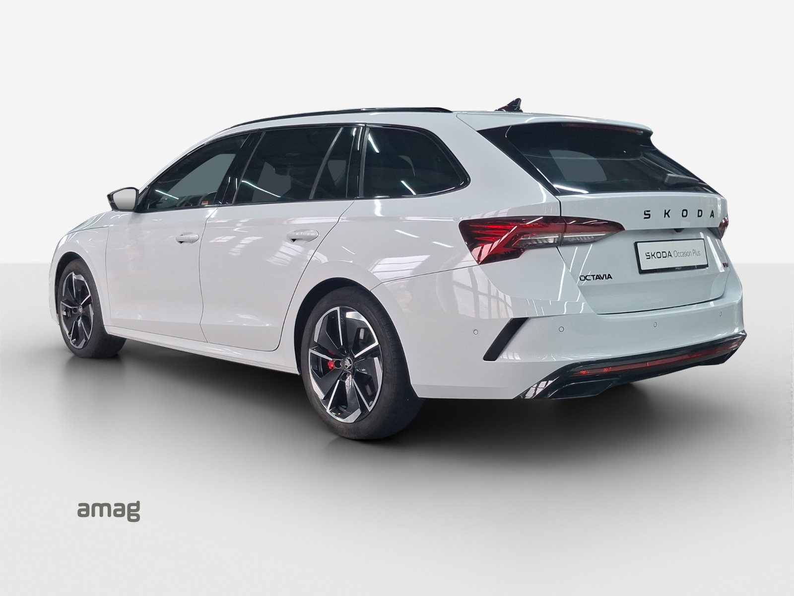 SKODA Octavia Combi 2.0 TSI DSG RS-image-2