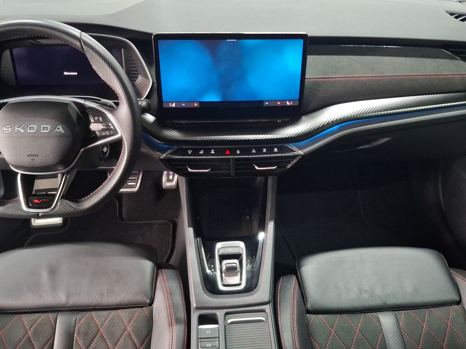 SKODA Octavia Combi 2.0 TSI DSG RS-image-10
