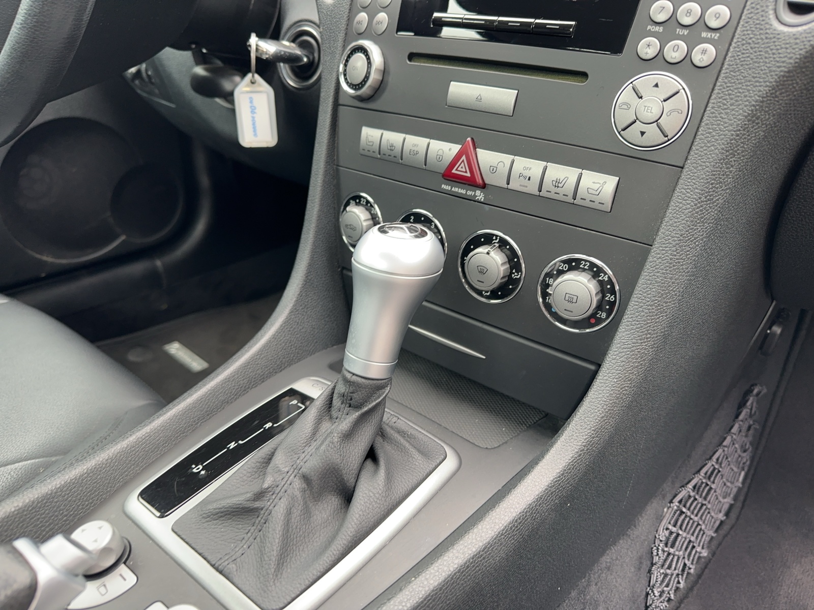 MERCEDES-BENZ SLK 200 Kompressor-image-11