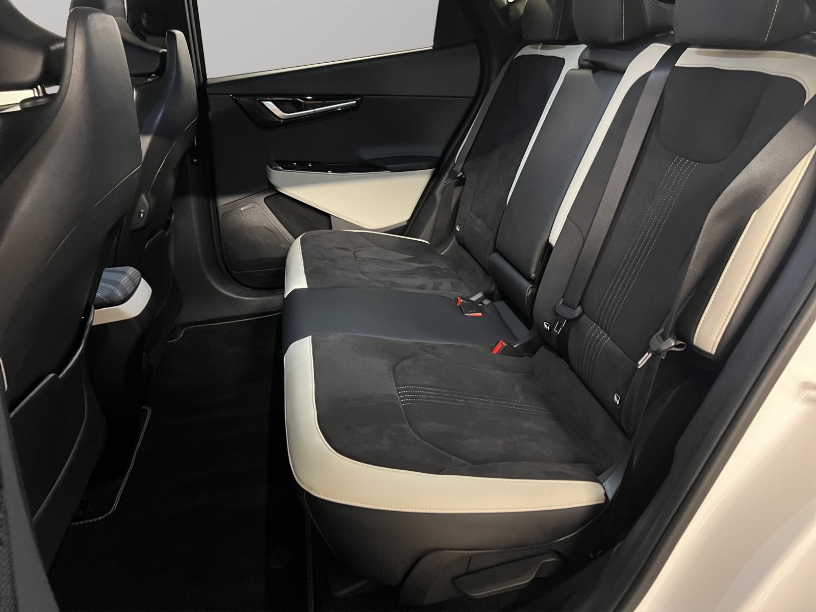 KIA EV6 77 kWh GT-Line 4x4-image-10