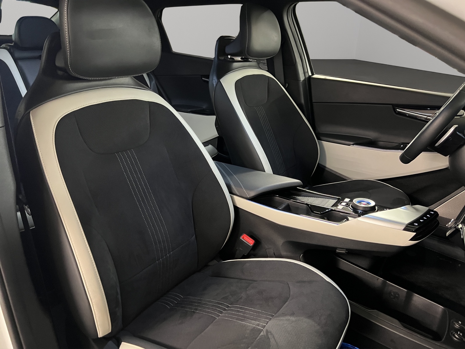 KIA EV6 77 kWh GT-Line 4x4-image-13