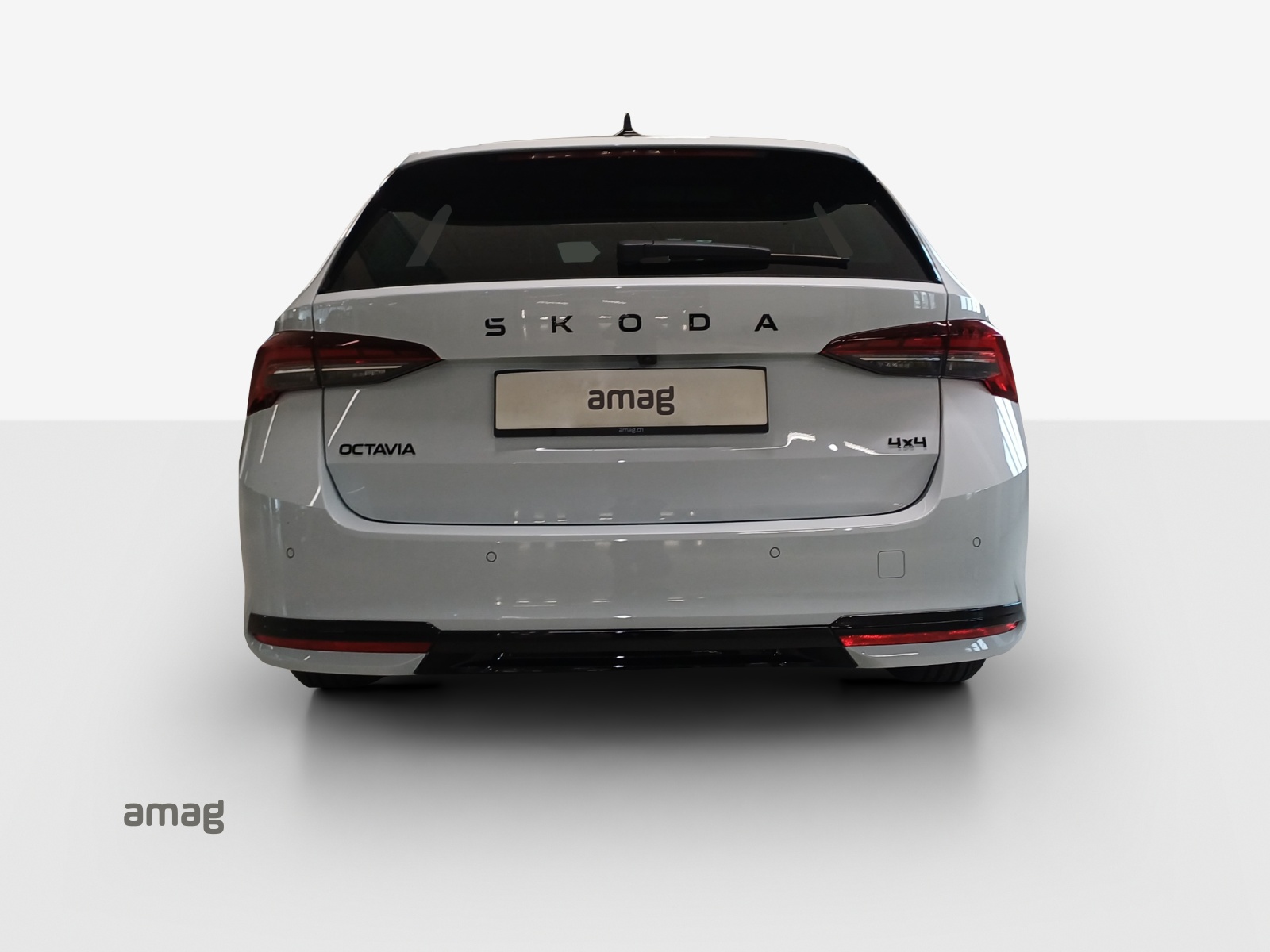 SKODA Octavia Combi 2.0 TSI DSG Sport Line 4x4-image-3