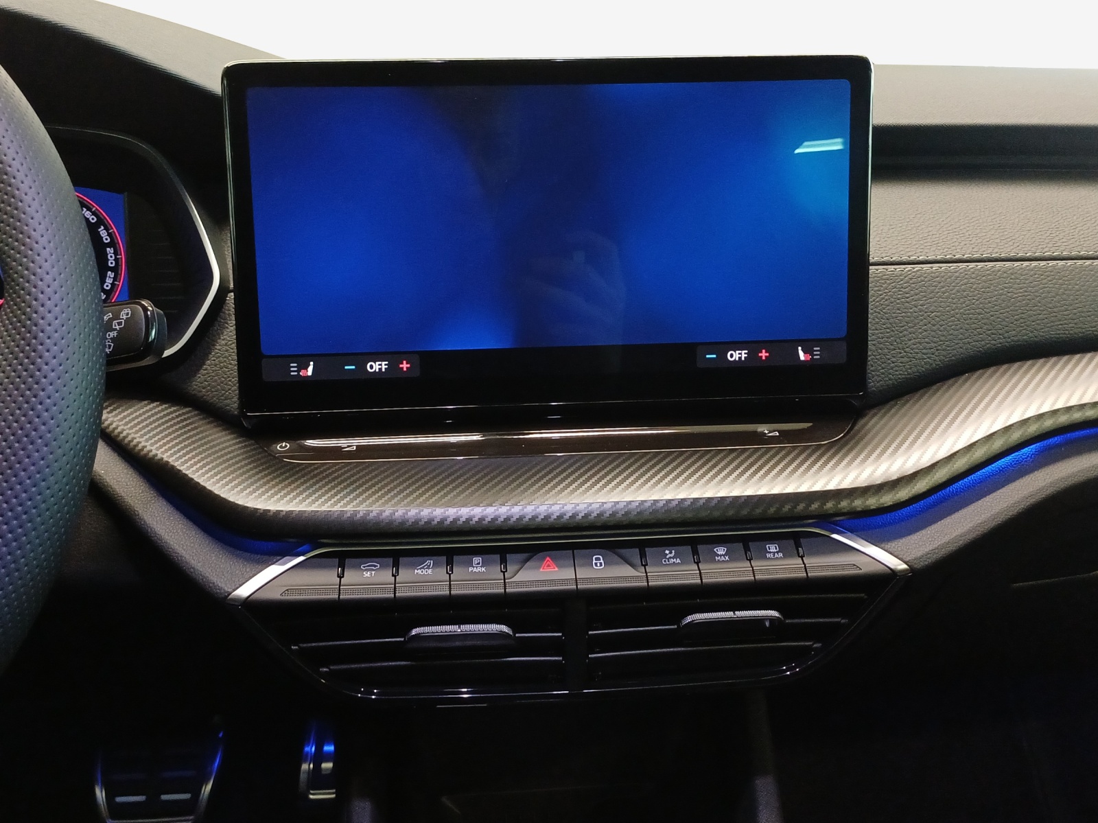 SKODA Octavia Combi 2.0 TSI DSG Sport Line 4x4-image-10