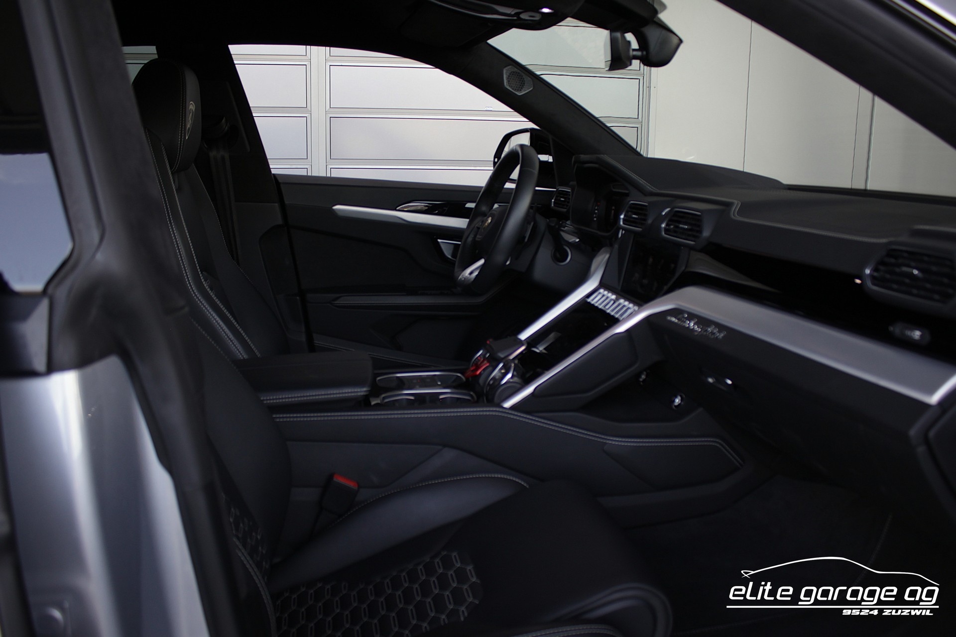 LAMBORGHINI Urus E-Gear-image-15