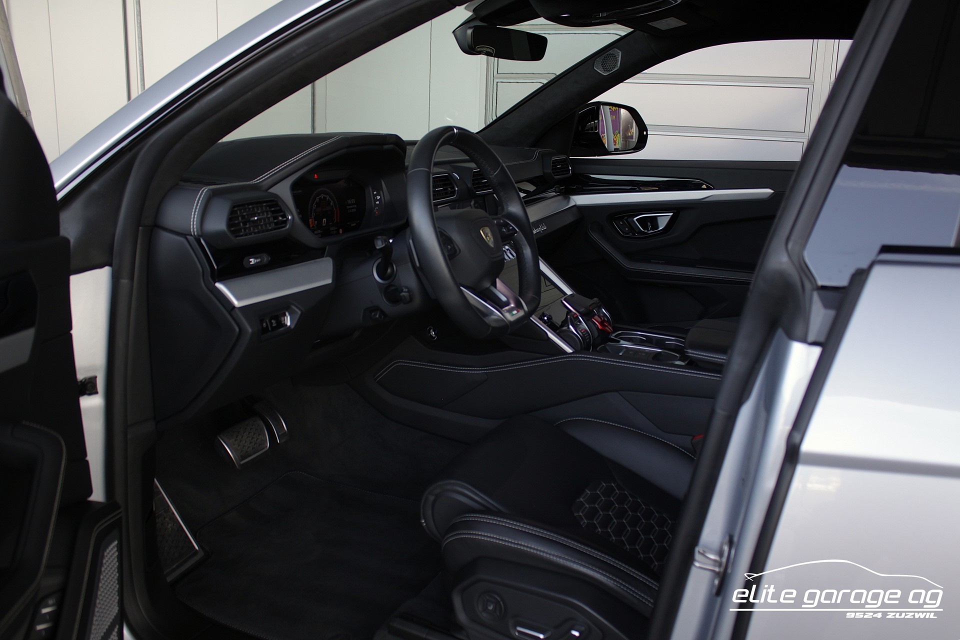 LAMBORGHINI Urus E-Gear-image-13