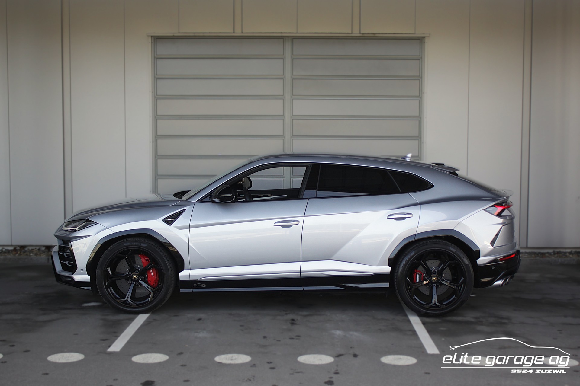 LAMBORGHINI Urus E-Gear-image-1