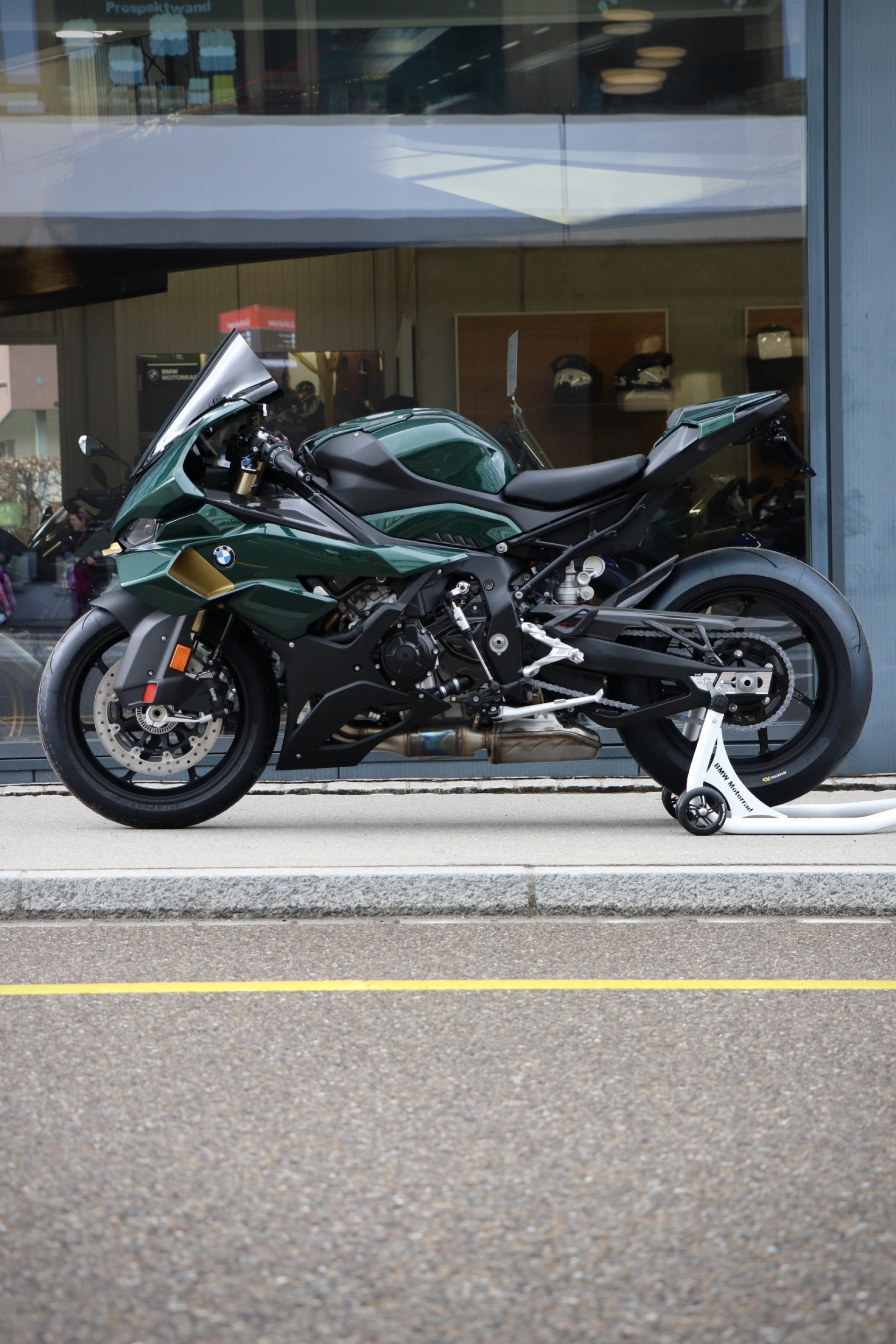 BMW S 1000 RR-showroom-element-3