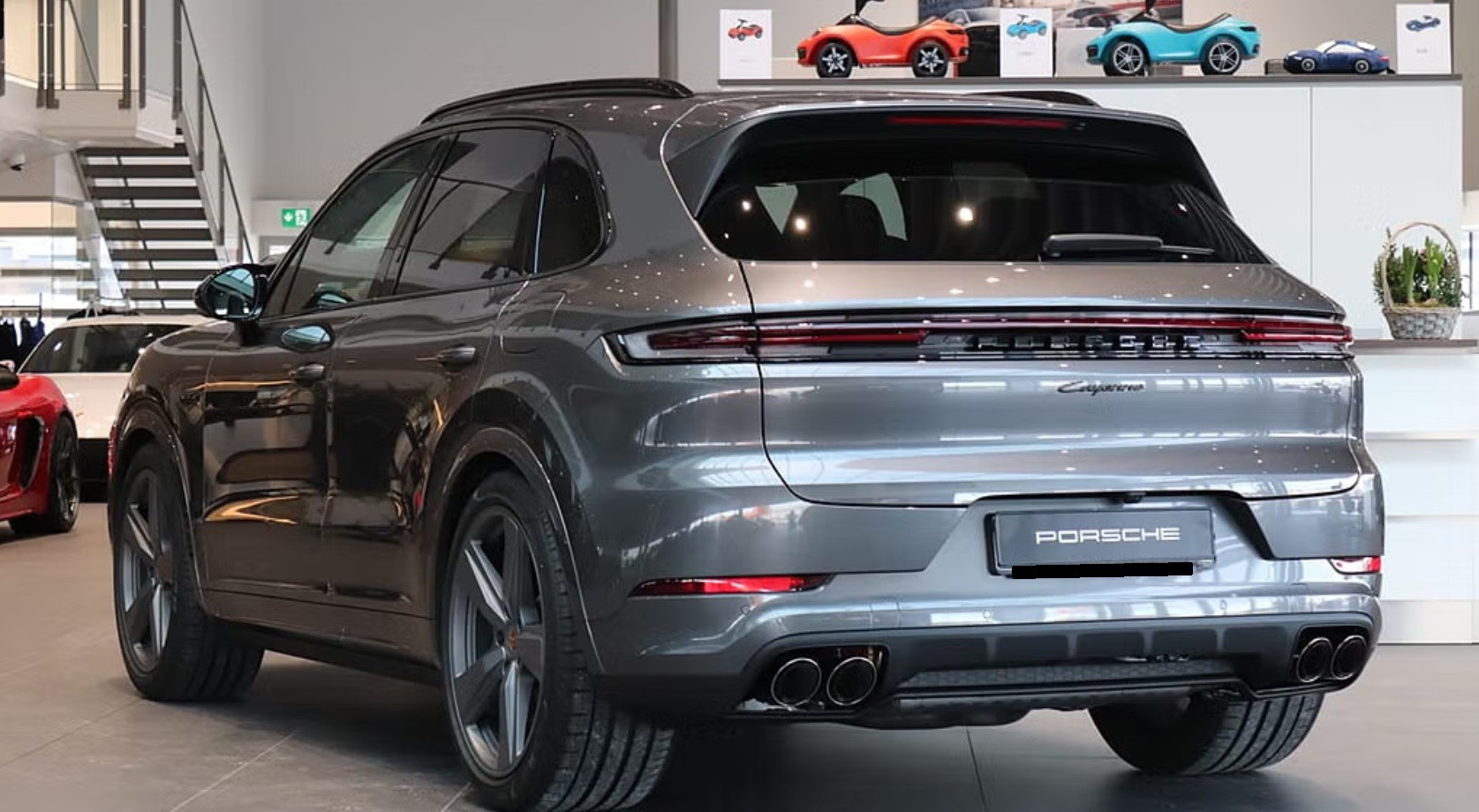 PORSCHE Cayenne E-Hybrid Tiptronic-image-3