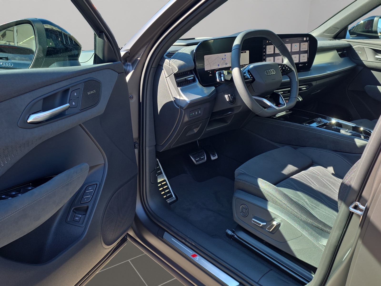 AUDI Q3 Sportback TFSI quattro 195 kW S tronic-image-4