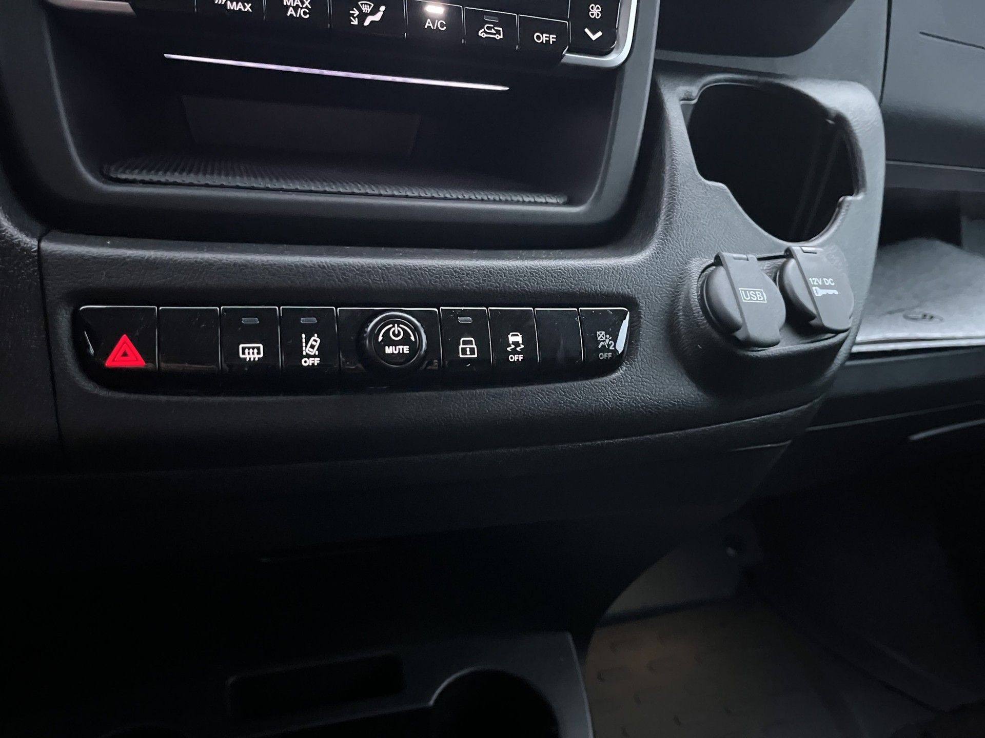 CITROEN Jumper 35 2.2 BlueHDi 140 L2H2 *Navigation, AHK, Rückfahrkamera, 2 Schiebetüren*-image-18