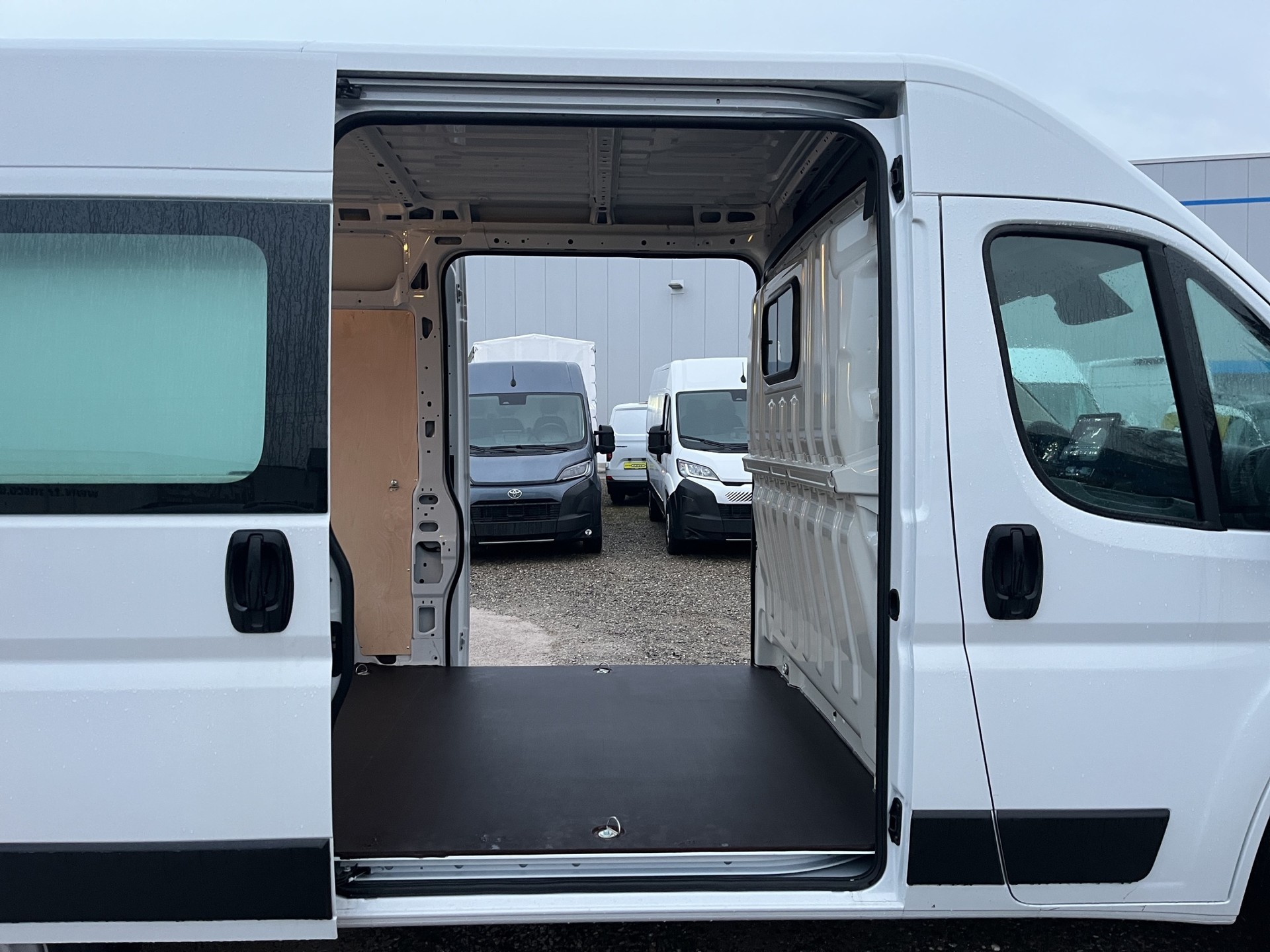 CITROEN Jumper 35 2.2 BlueHDi 140 L2H2 *Navigation, AHK, Rückfahrkamera, 2 Schiebetüren*-image-20