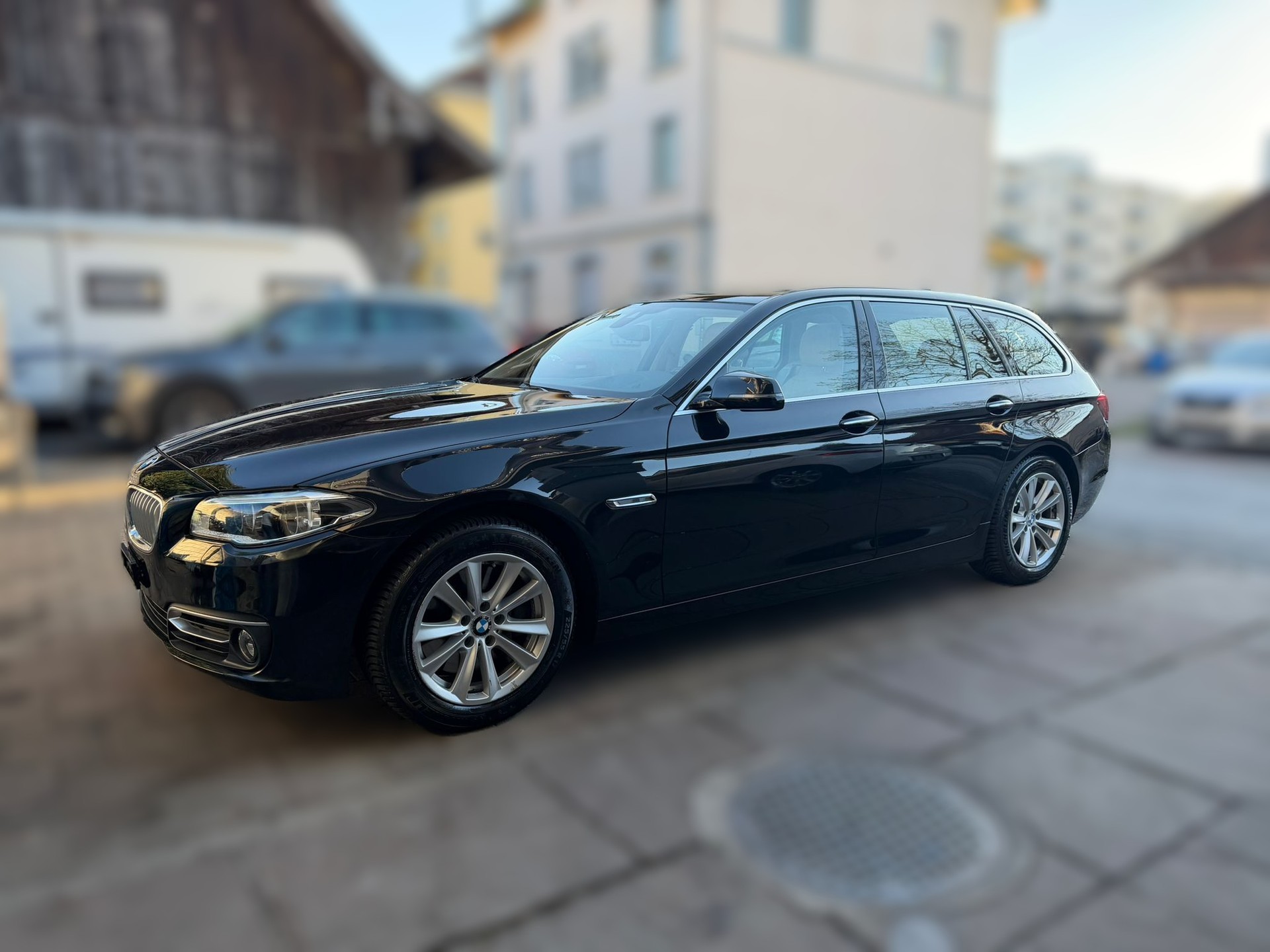 BMW 535d Touring xDrive Steptronic-showroom-element-1