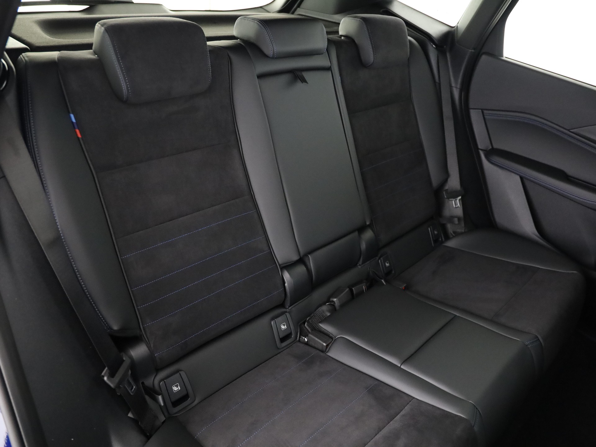 BMW 230e xDrive paddles Active Tourer-image-15