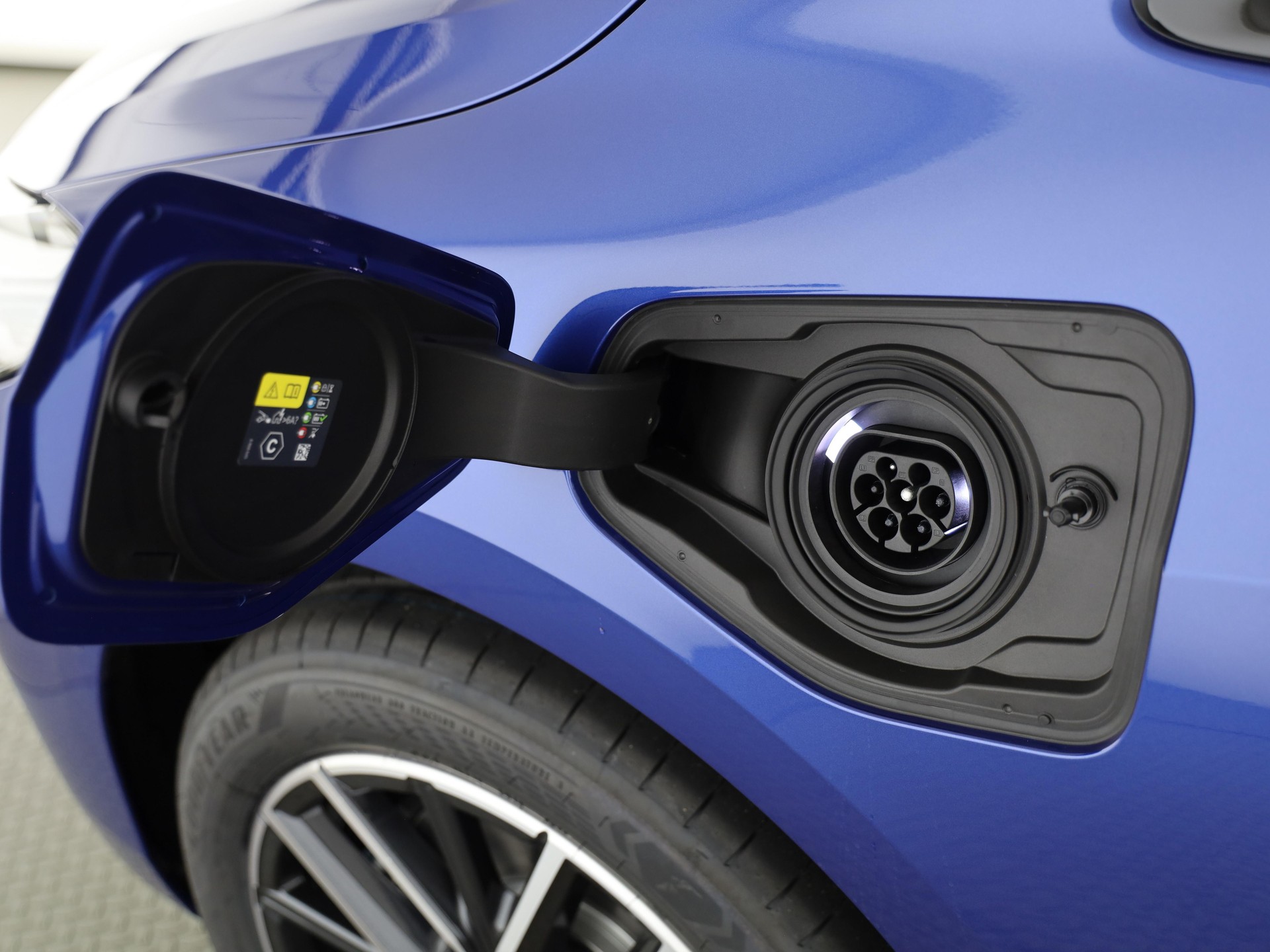 BMW 230e xDrive paddles Active Tourer-image-21