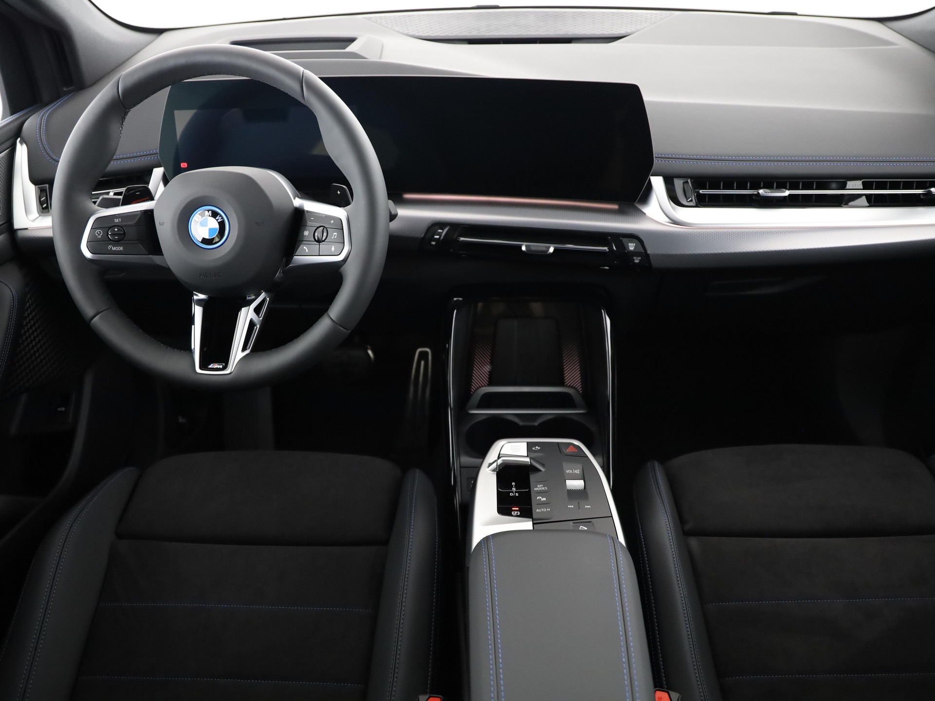 BMW 230e xDrive paddles Active Tourer-image-16
