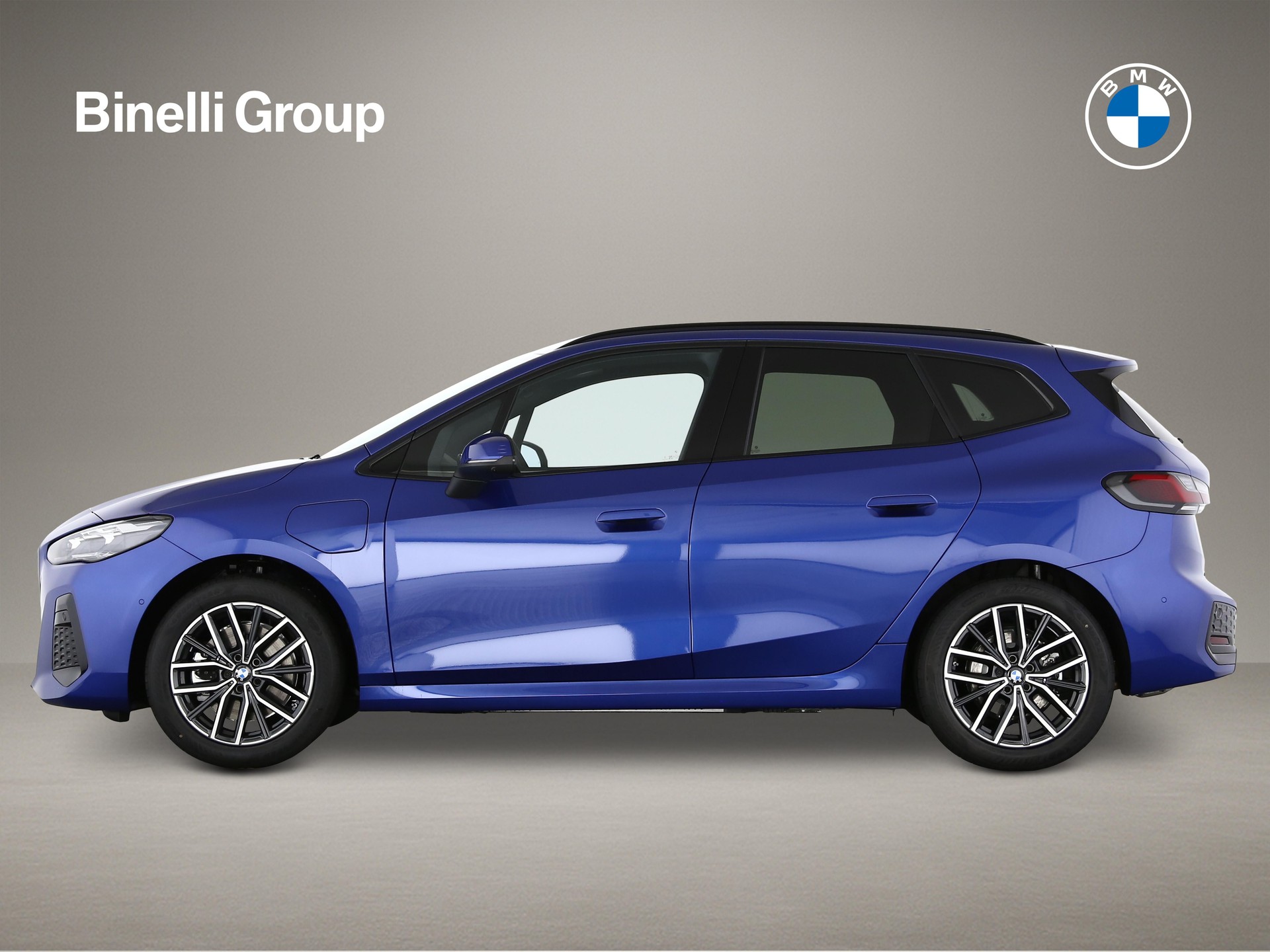 BMW 230e xDrive paddles Active Tourer-image-2
