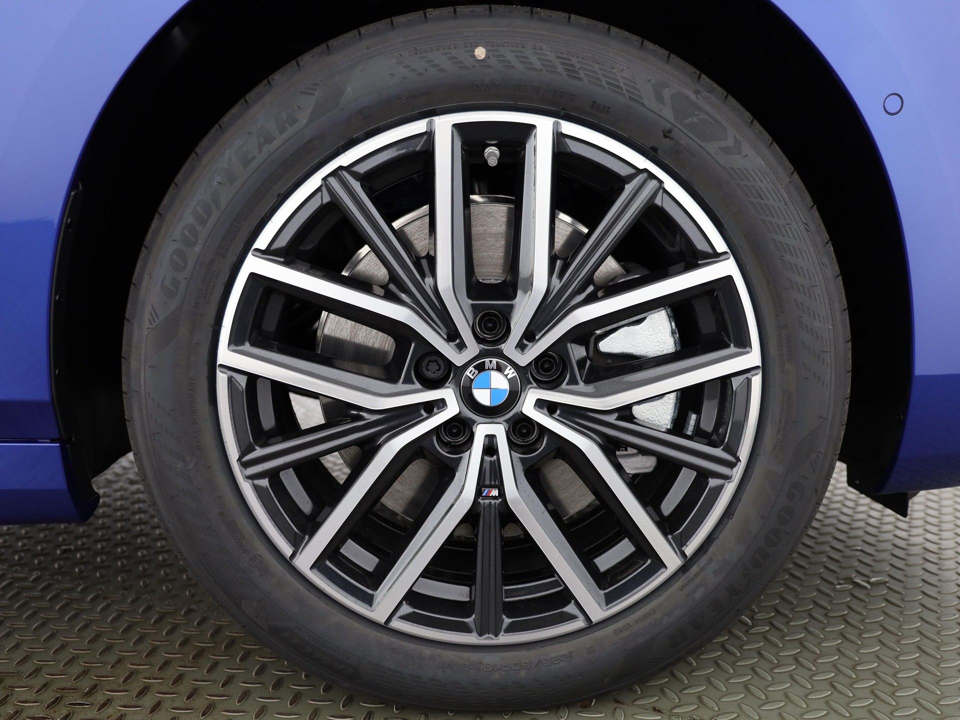 BMW 230e xDrive paddles Active Tourer-image-20