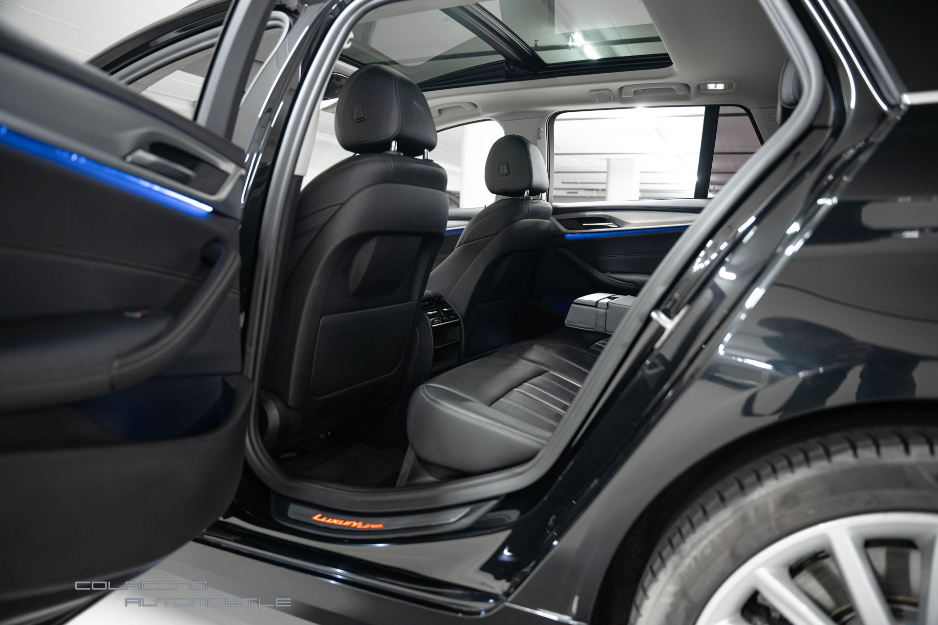 BMW 540d xDrive Touring Luxury Line Steptronic-image-16