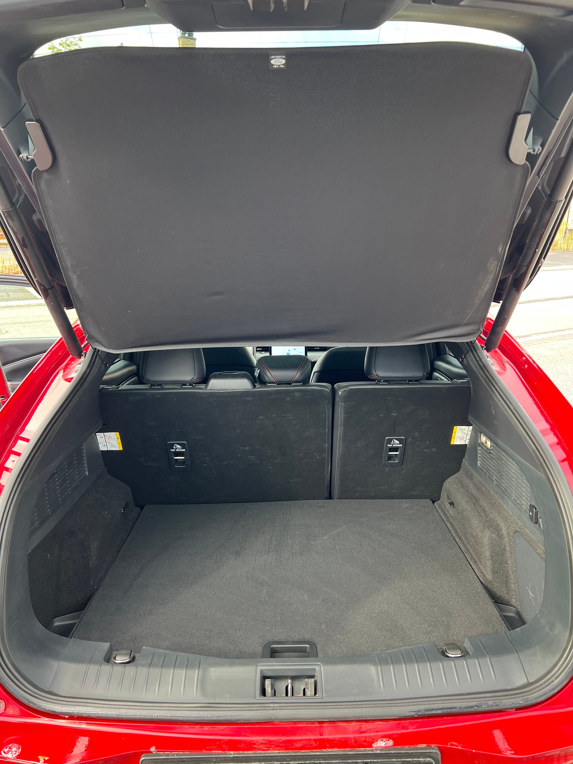 FORD Mustang MACH-E AWD 72.6 kWh-image-13