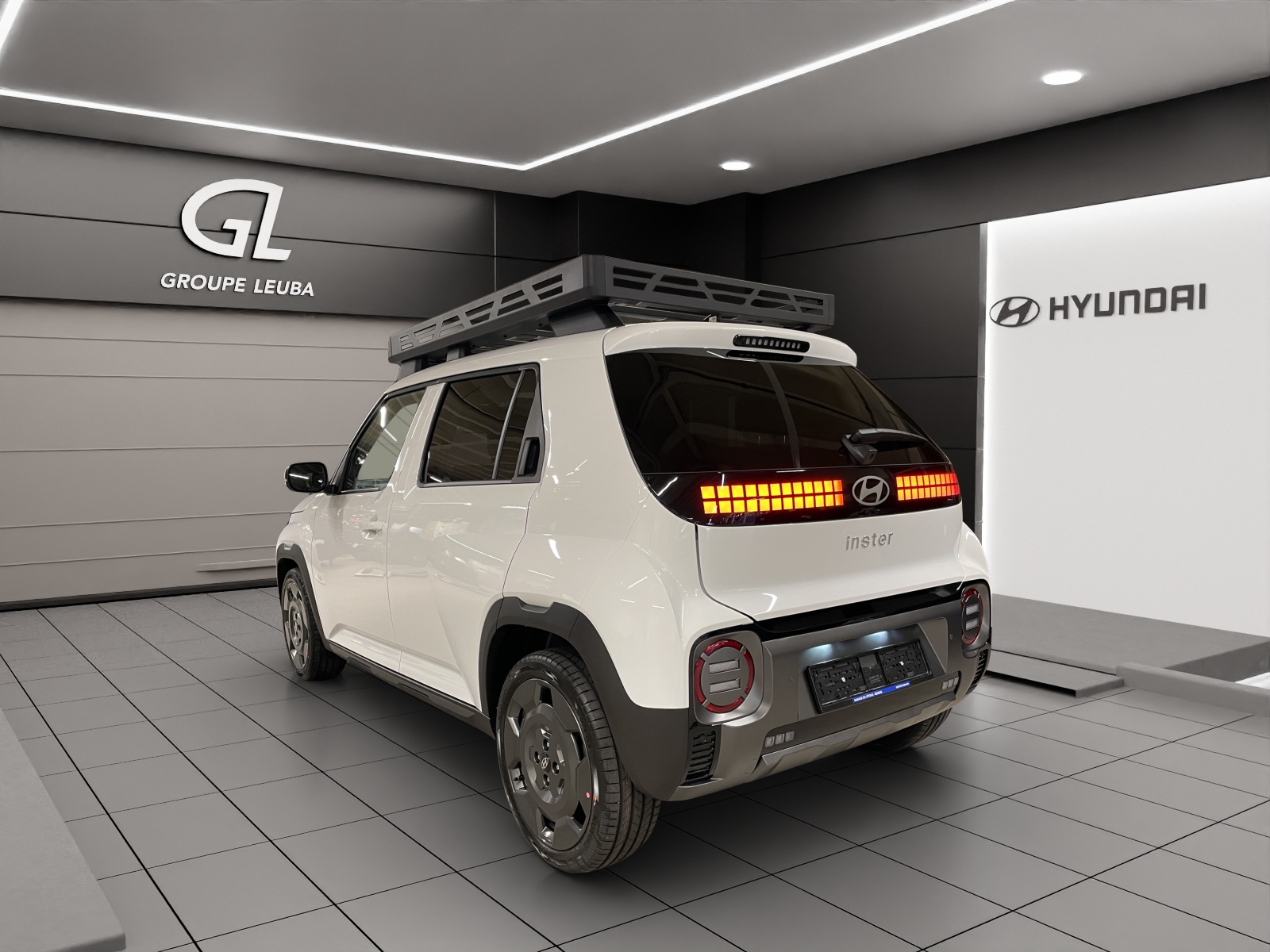 HYUNDAI Inster 49kWh Vertex Cross-image-3