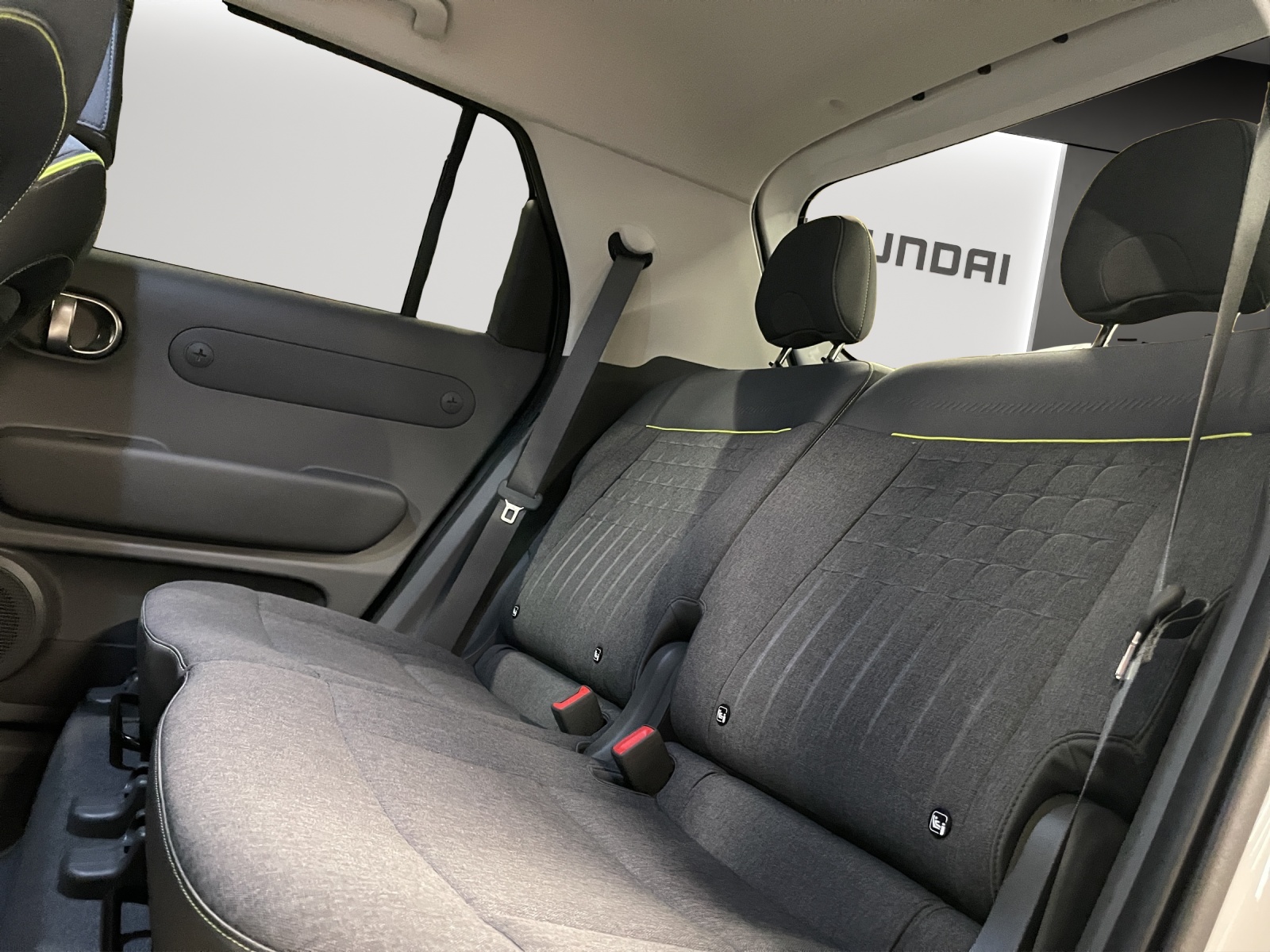 HYUNDAI Inster 49kWh Vertex Cross-image-9