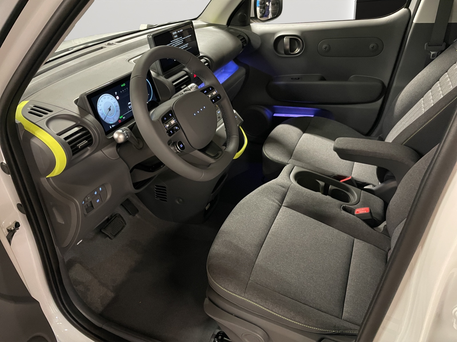 HYUNDAI Inster 49kWh Vertex Cross-image-6