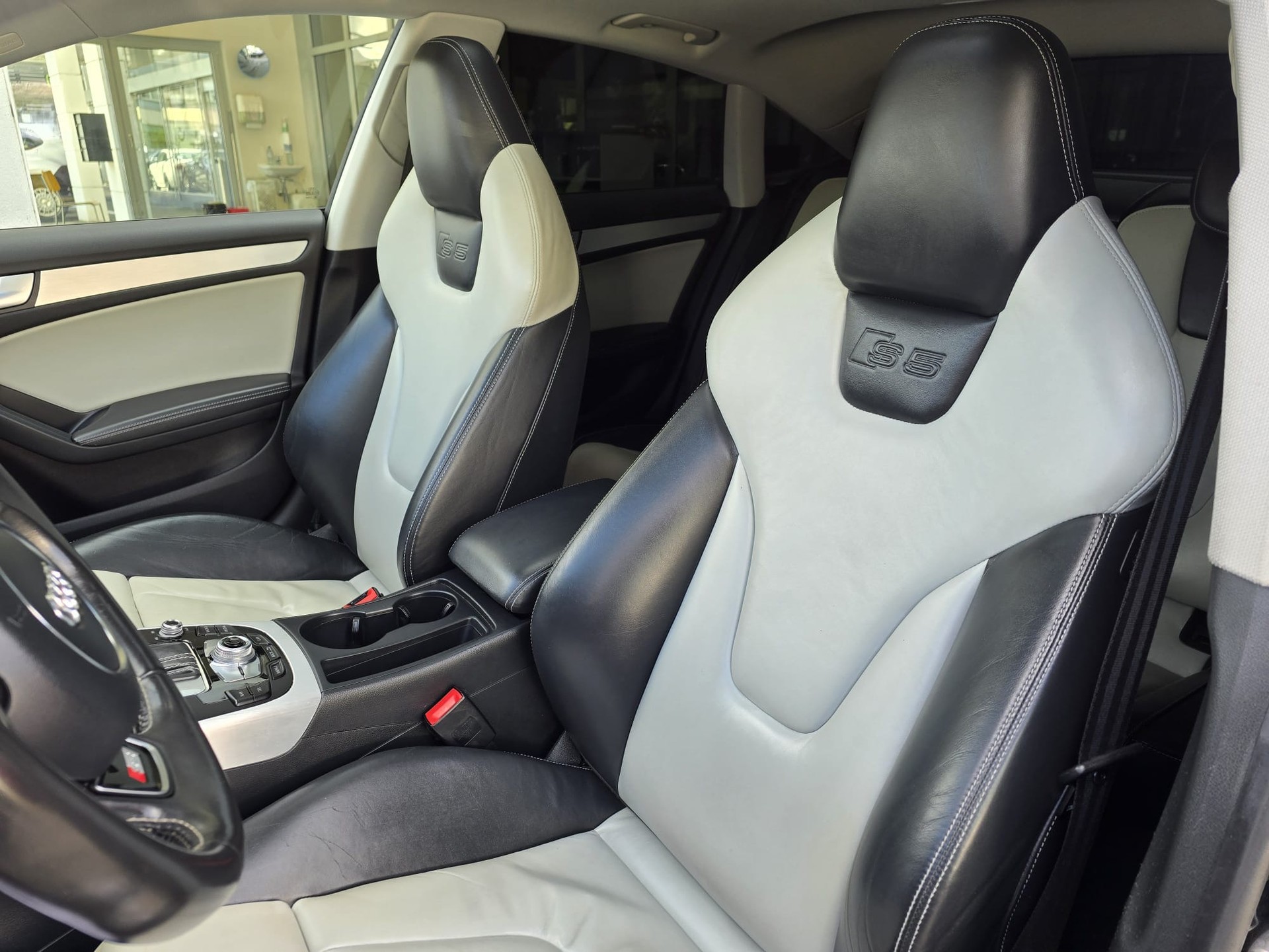 AUDI S5 Sportback 3.0 TFSI quattro S-tronic-image-12