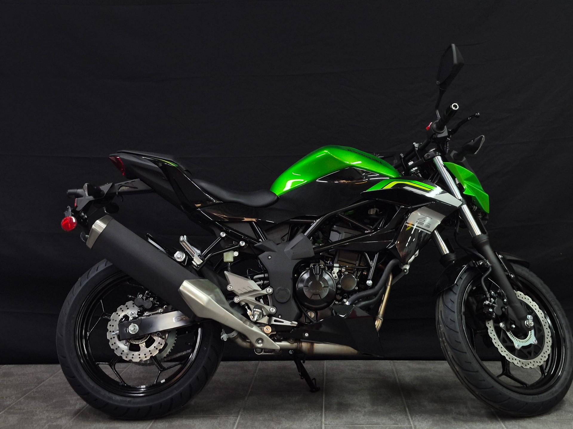 KAWASAKI Z 125-image-7