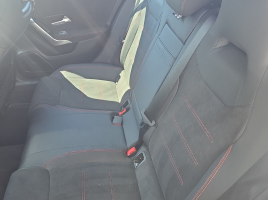 MERCEDES-BENZ A 200 7G-DCT-image-8