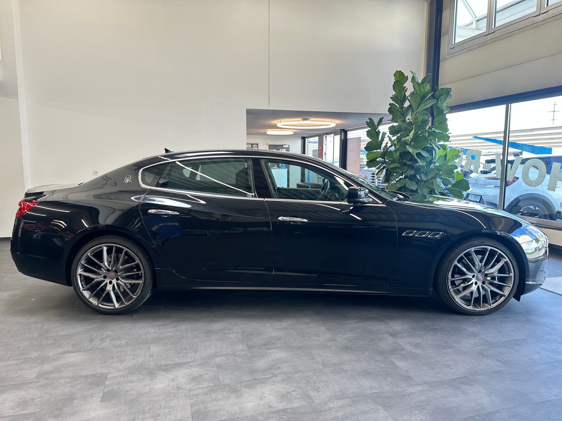 MASERATI Quattroporte 3.8 V8 DI Biturbo GTS Automatica-image-5
