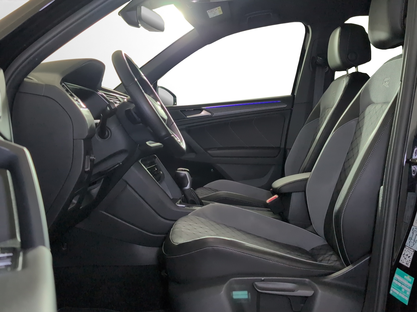 VW Tiguan 2.0TSI R-Line 4Motion DSG-image-5