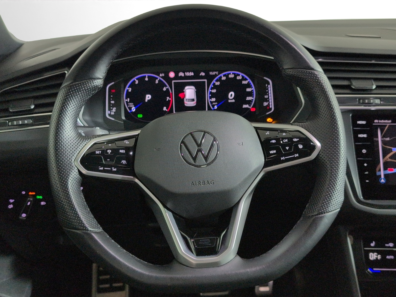VW Tiguan 2.0TSI R-Line 4Motion DSG-image-11