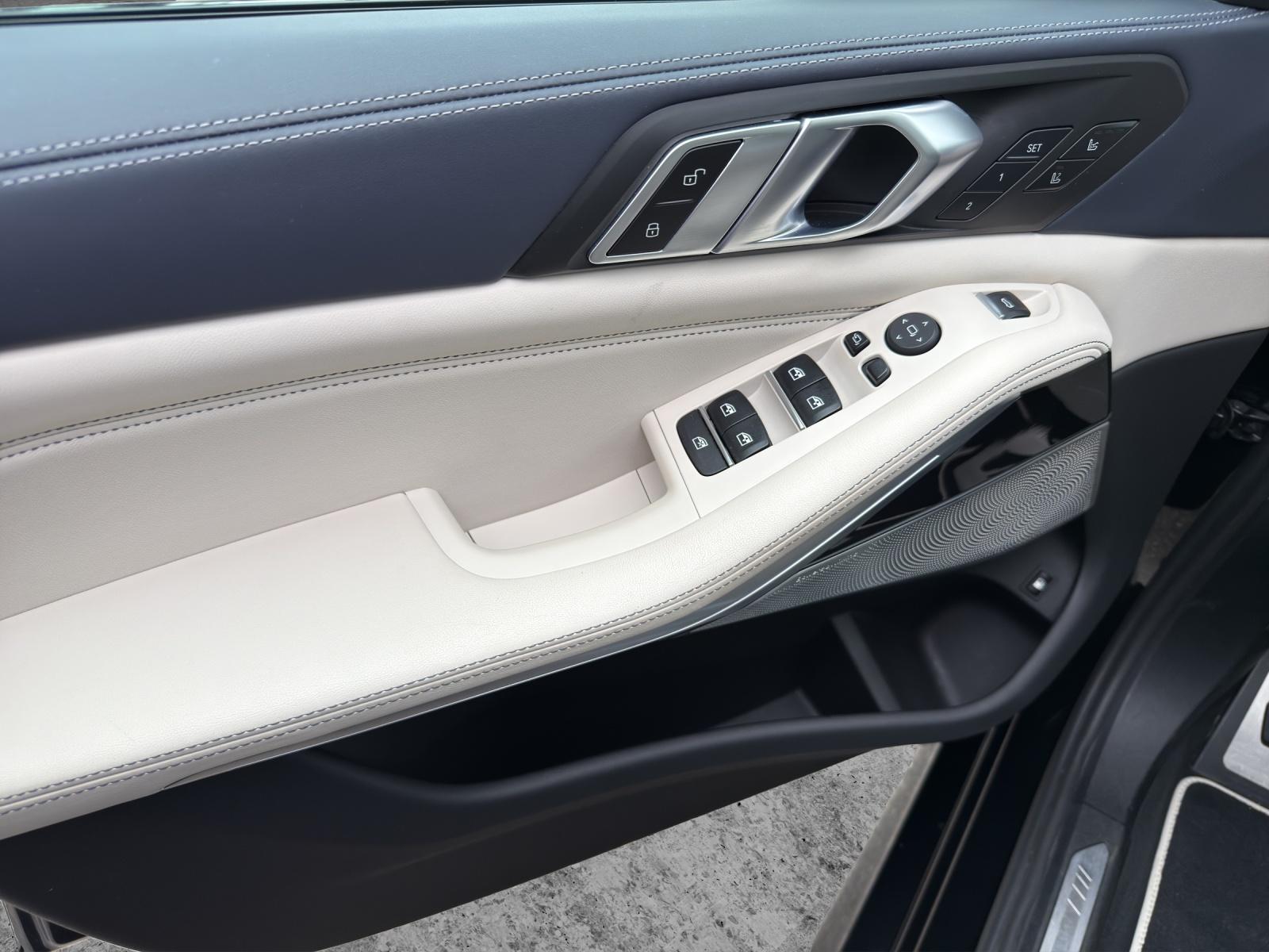 BMW X5 xDrive45e-image-12