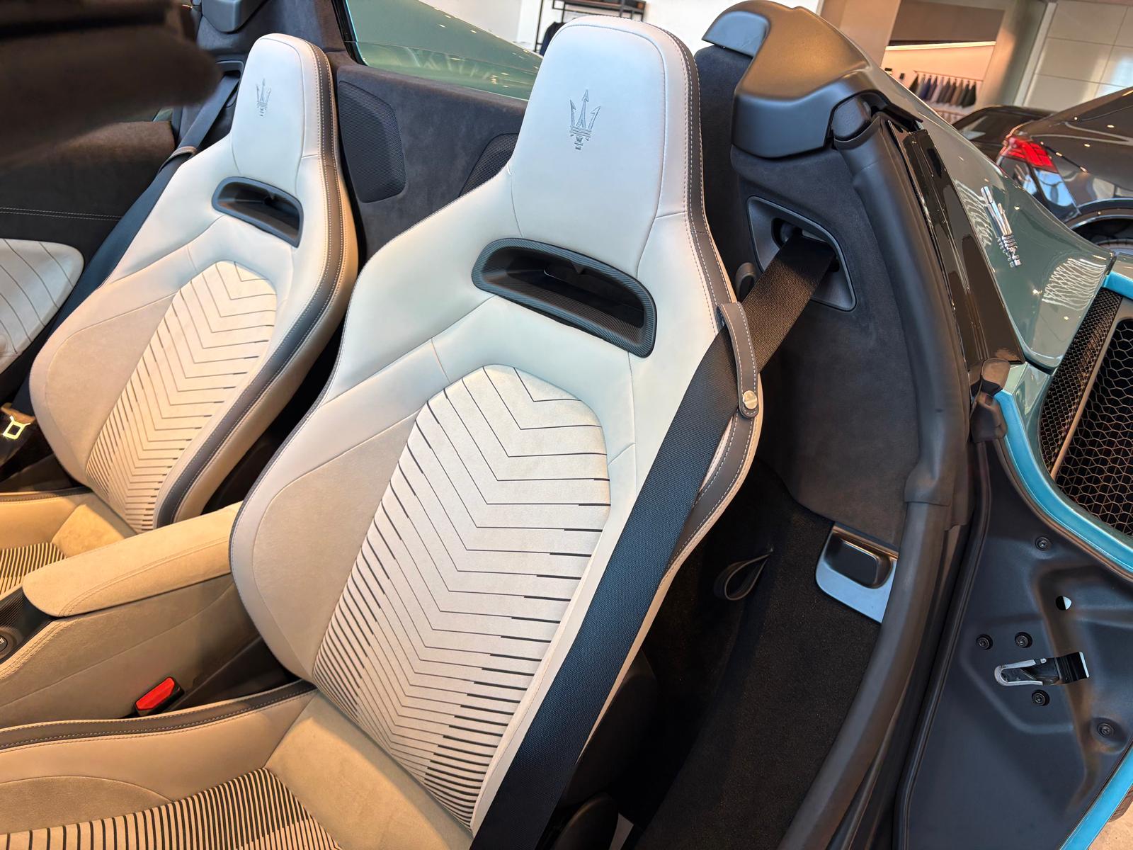 MASERATI MC PURA CIELO-image-12