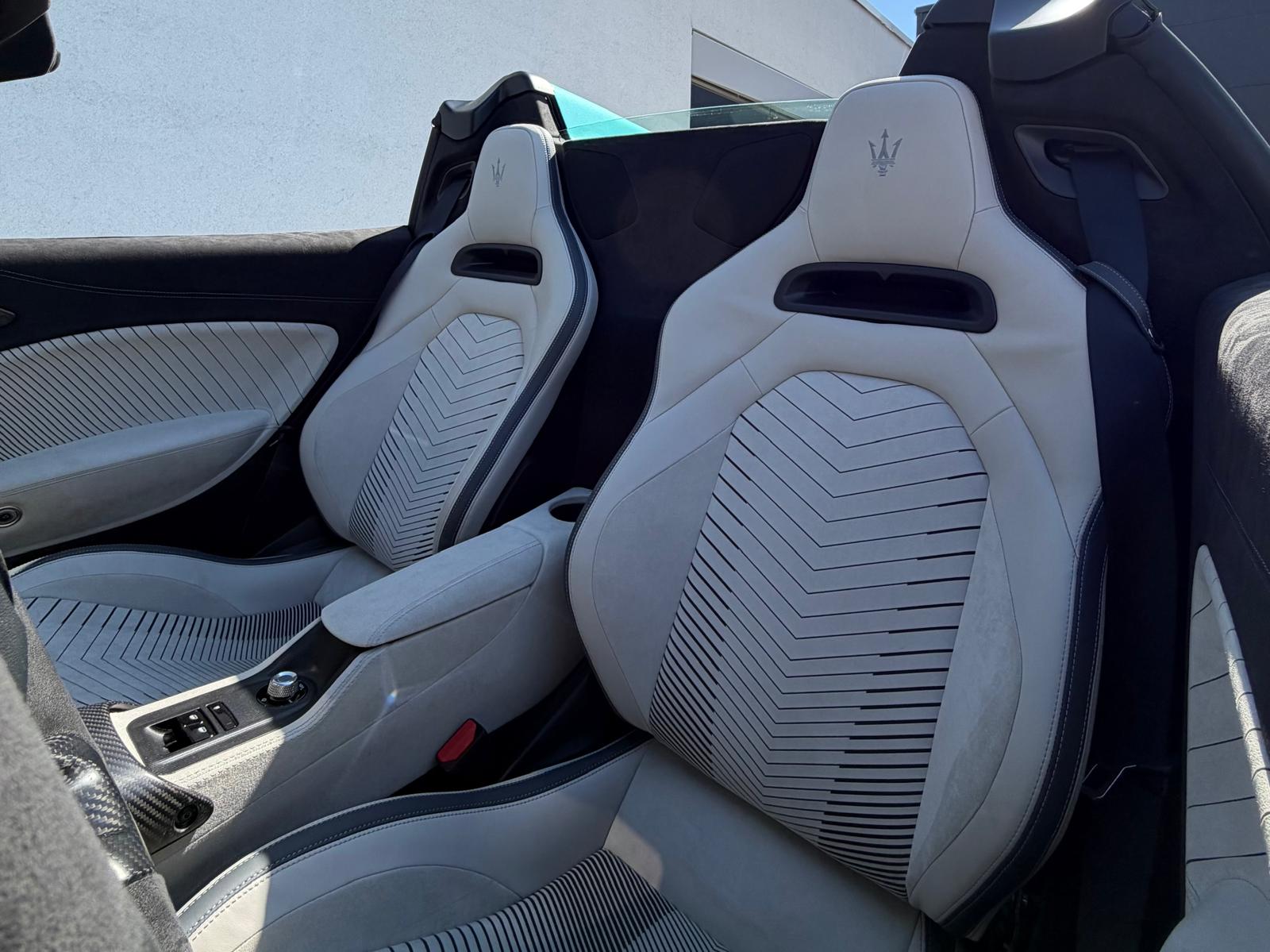 MASERATI MC PURA CIELO-image-7