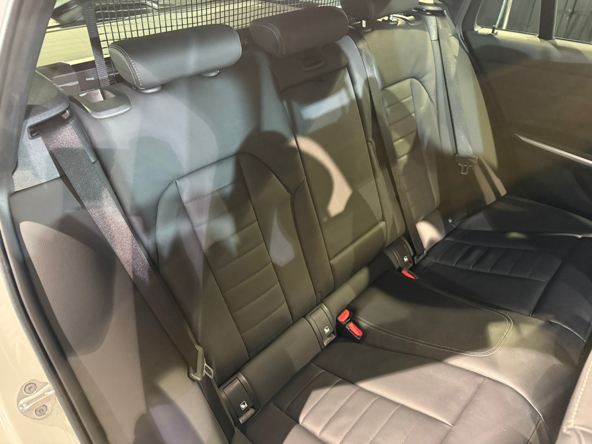 BMW M340d xDrive 48V Touring Steptronic Sport-image-19