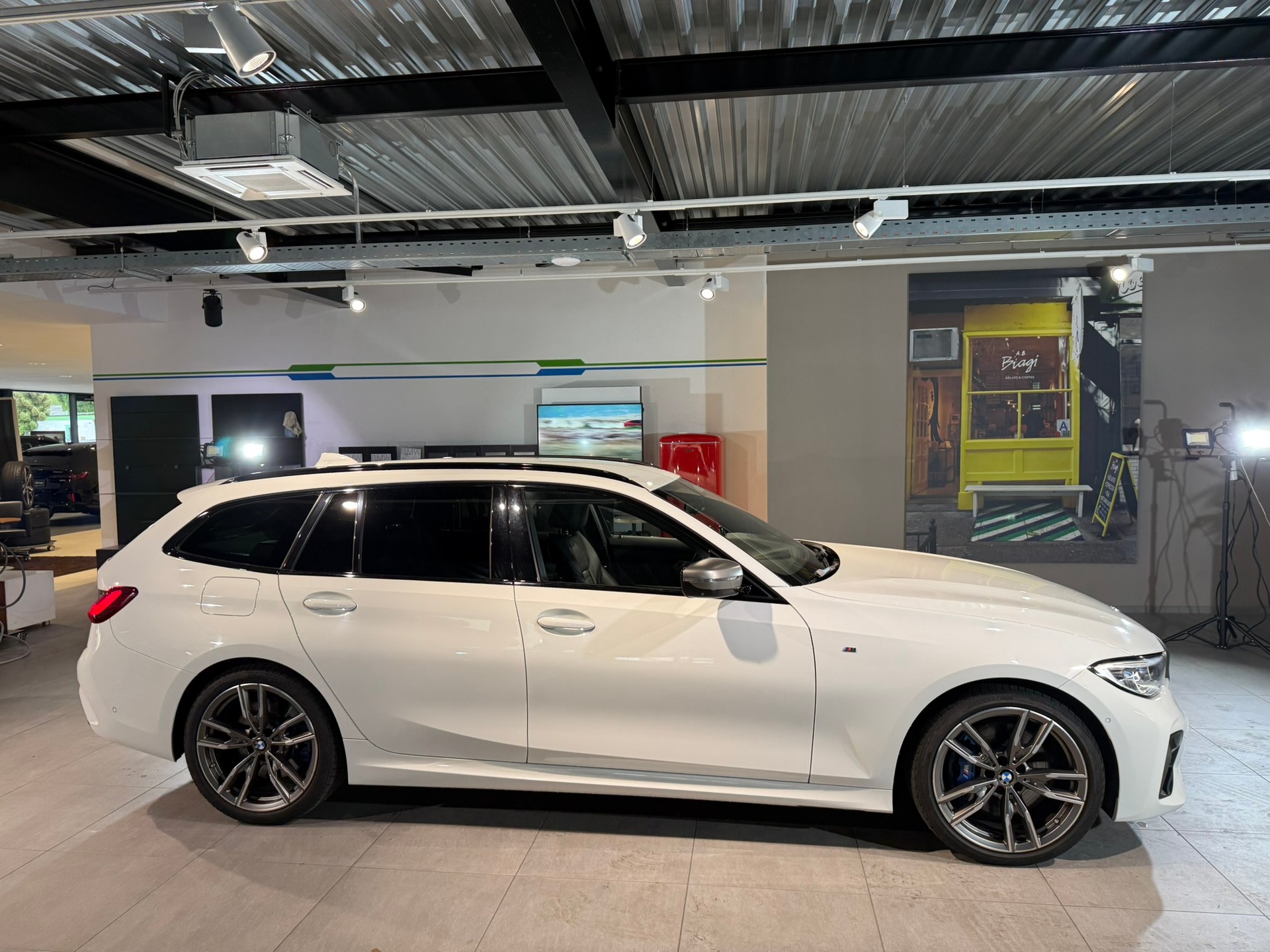 BMW M340d xDrive 48V Touring Steptronic Sport-image-7