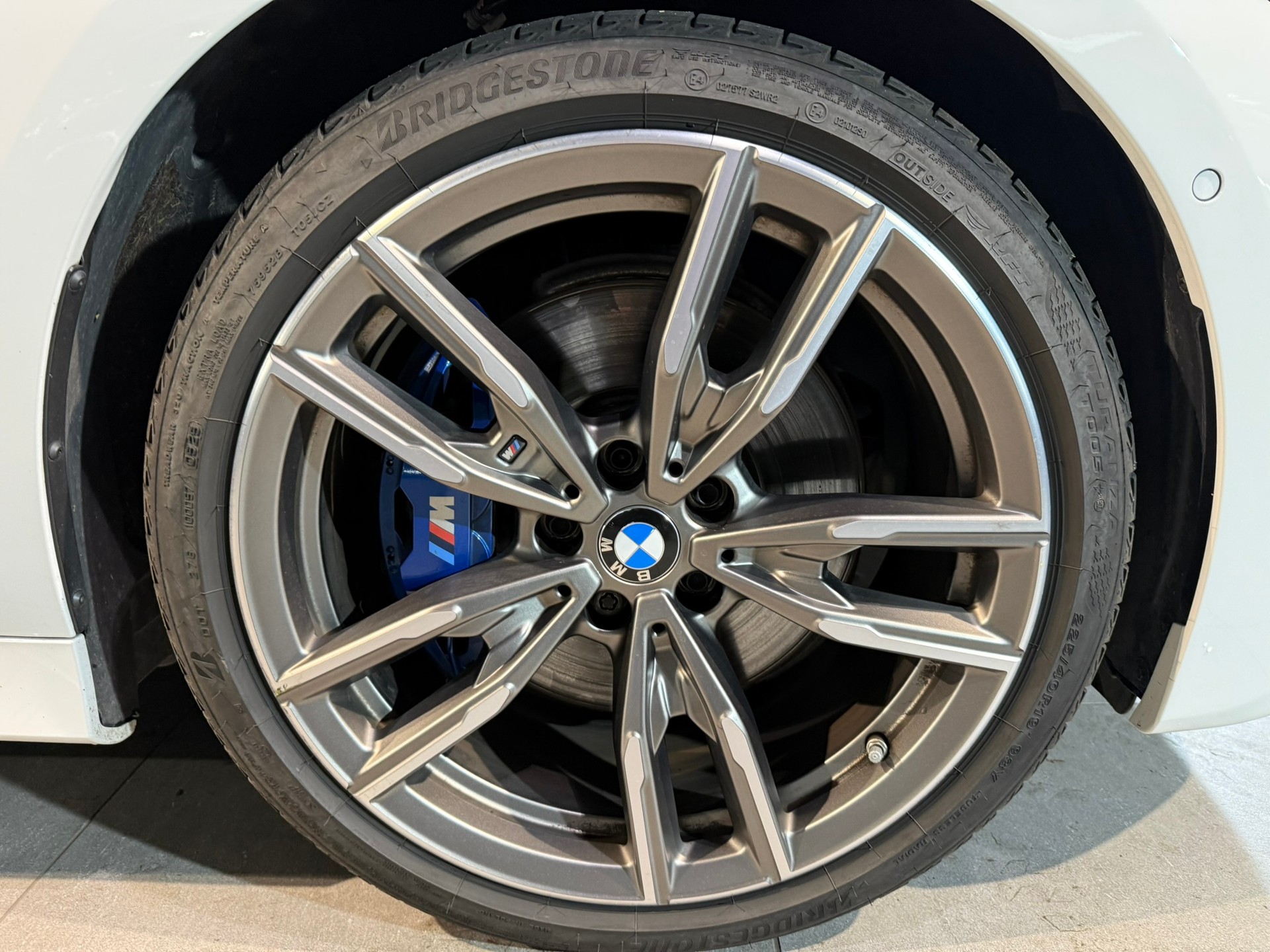 BMW M340d xDrive 48V Touring Steptronic Sport-image-8