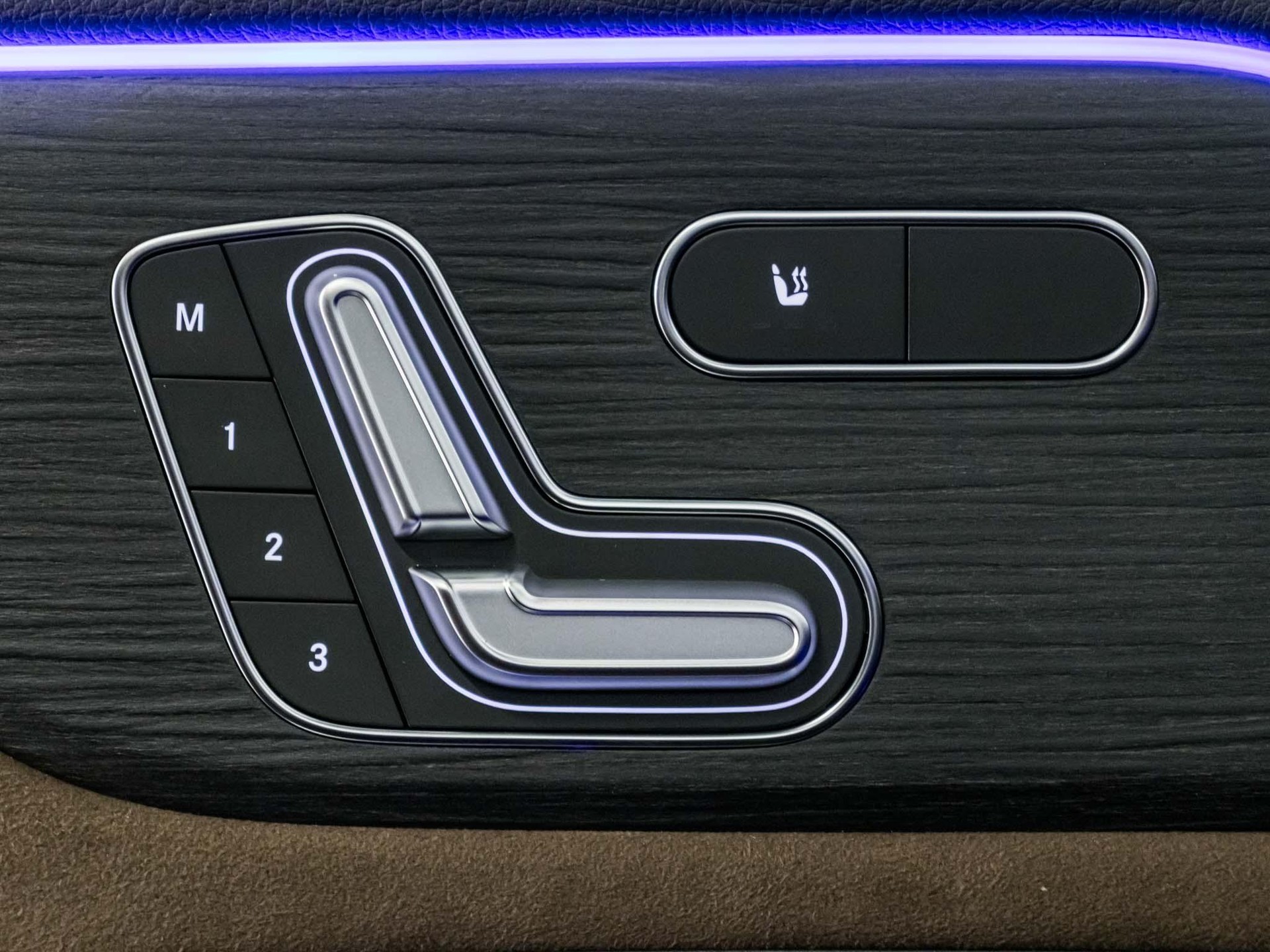 MERCEDES-BENZ GLA 200 Night Star-image-12
