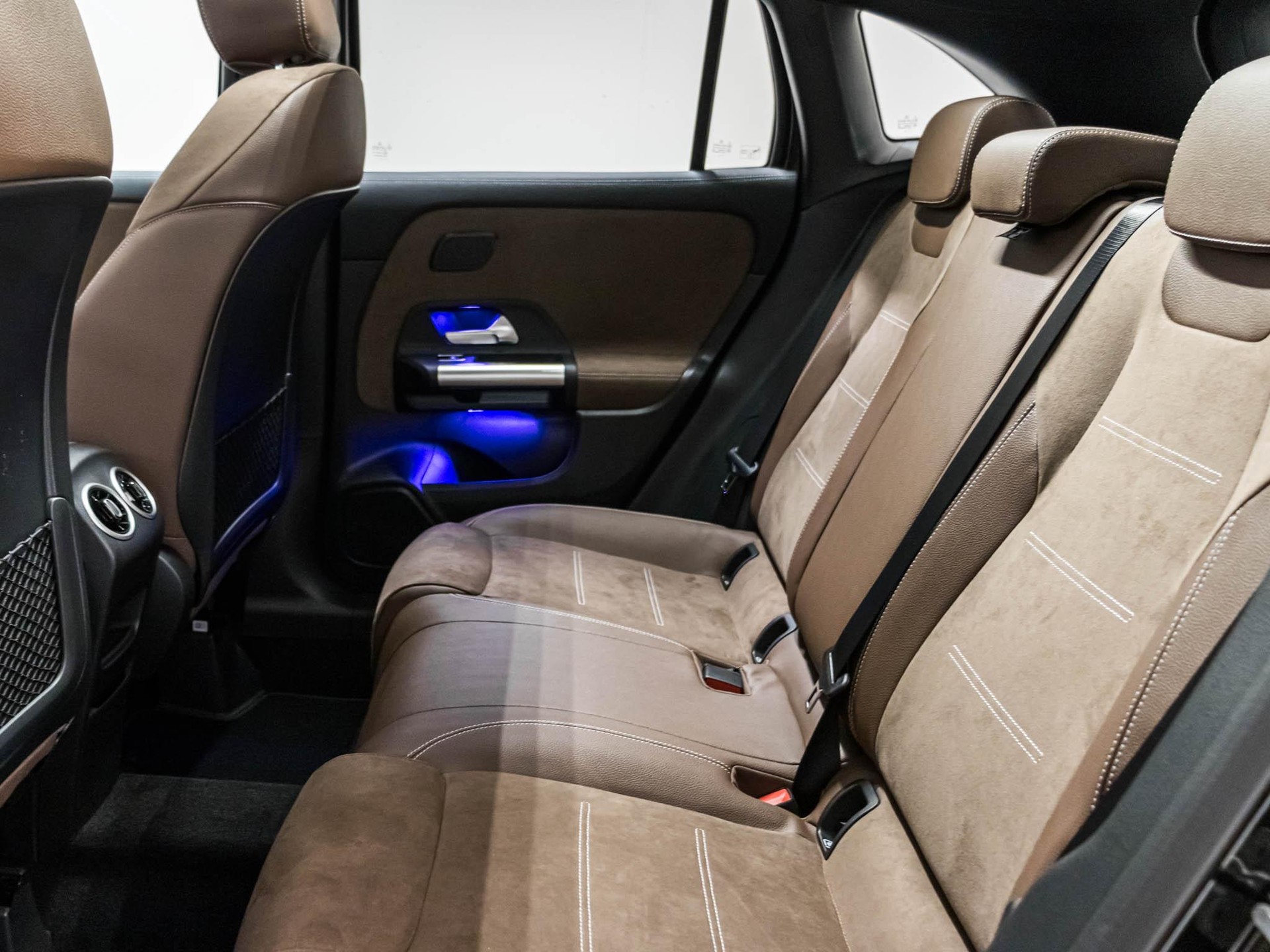 MERCEDES-BENZ GLA 200 Night Star-image-7