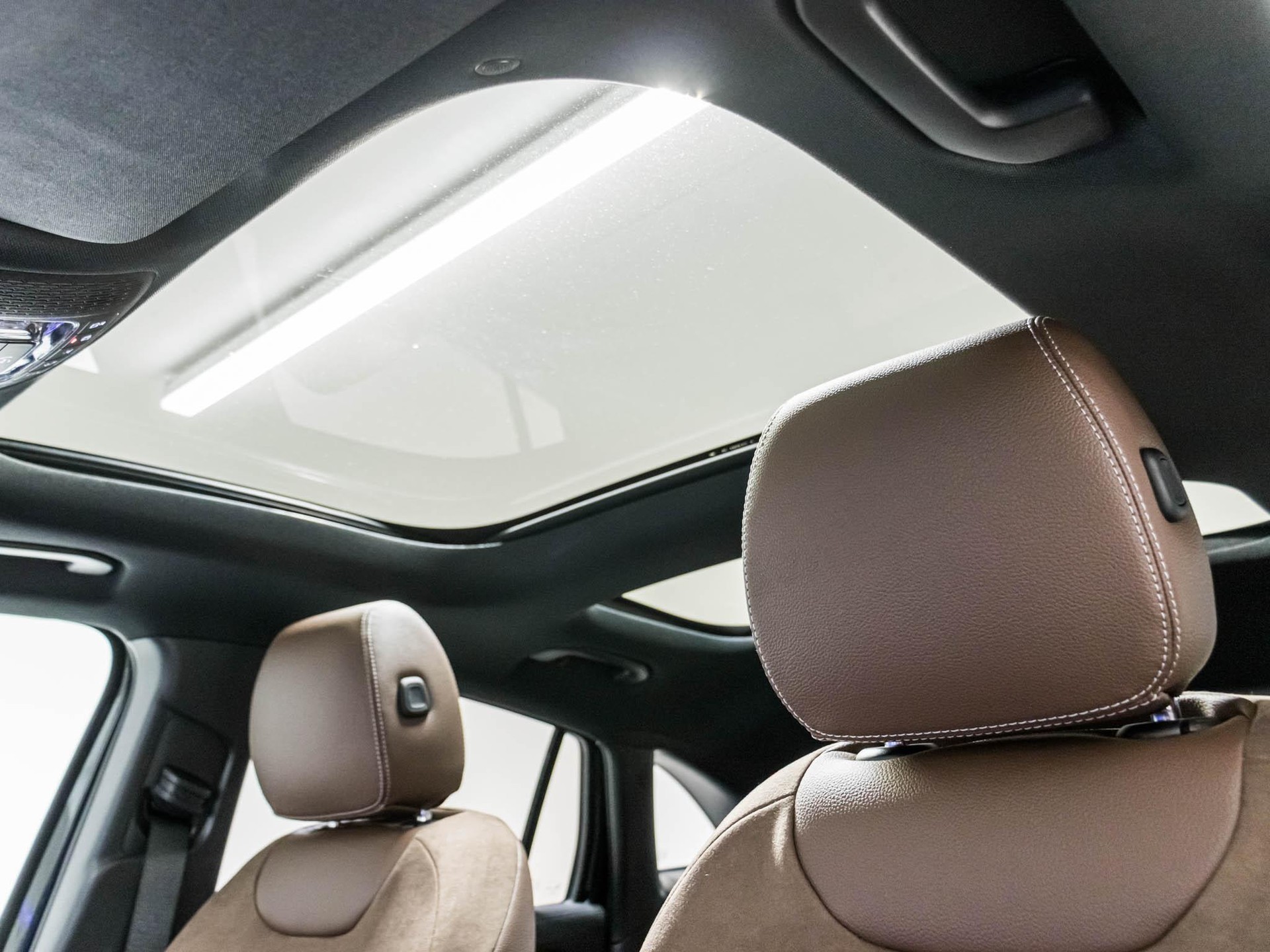 MERCEDES-BENZ GLA 200 Night Star-image-8