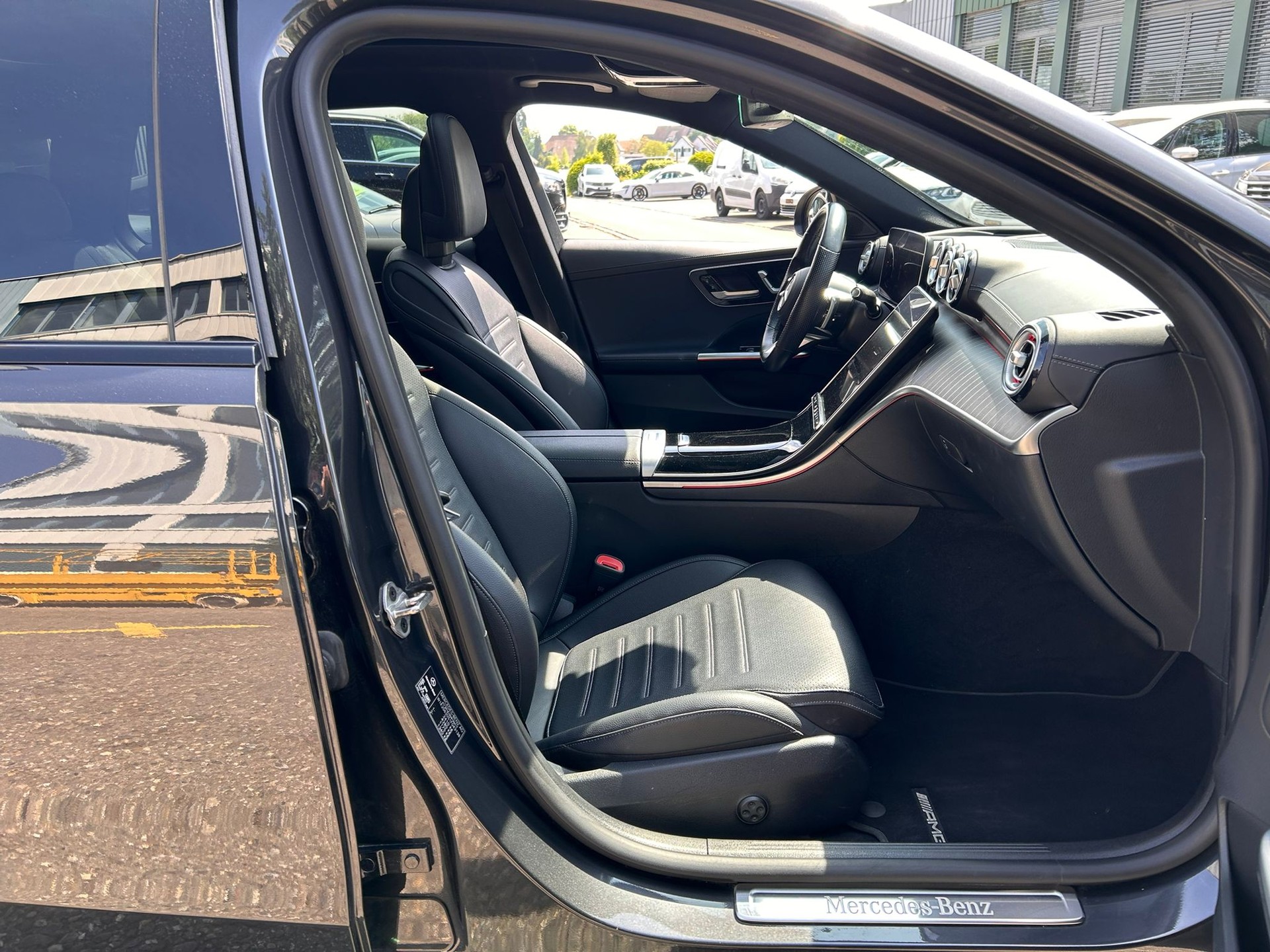 MERCEDES-BENZ C 220 d Swiss Star AMG Line 4matic Kombi-image-10